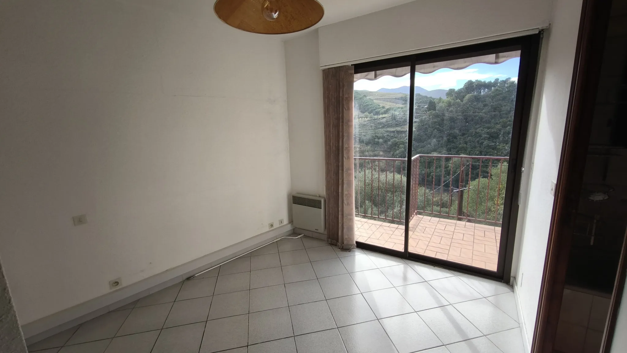 Maison de ville à Banyuls-sur-Mer avec terrasse, garage et vue montagne à vendre 