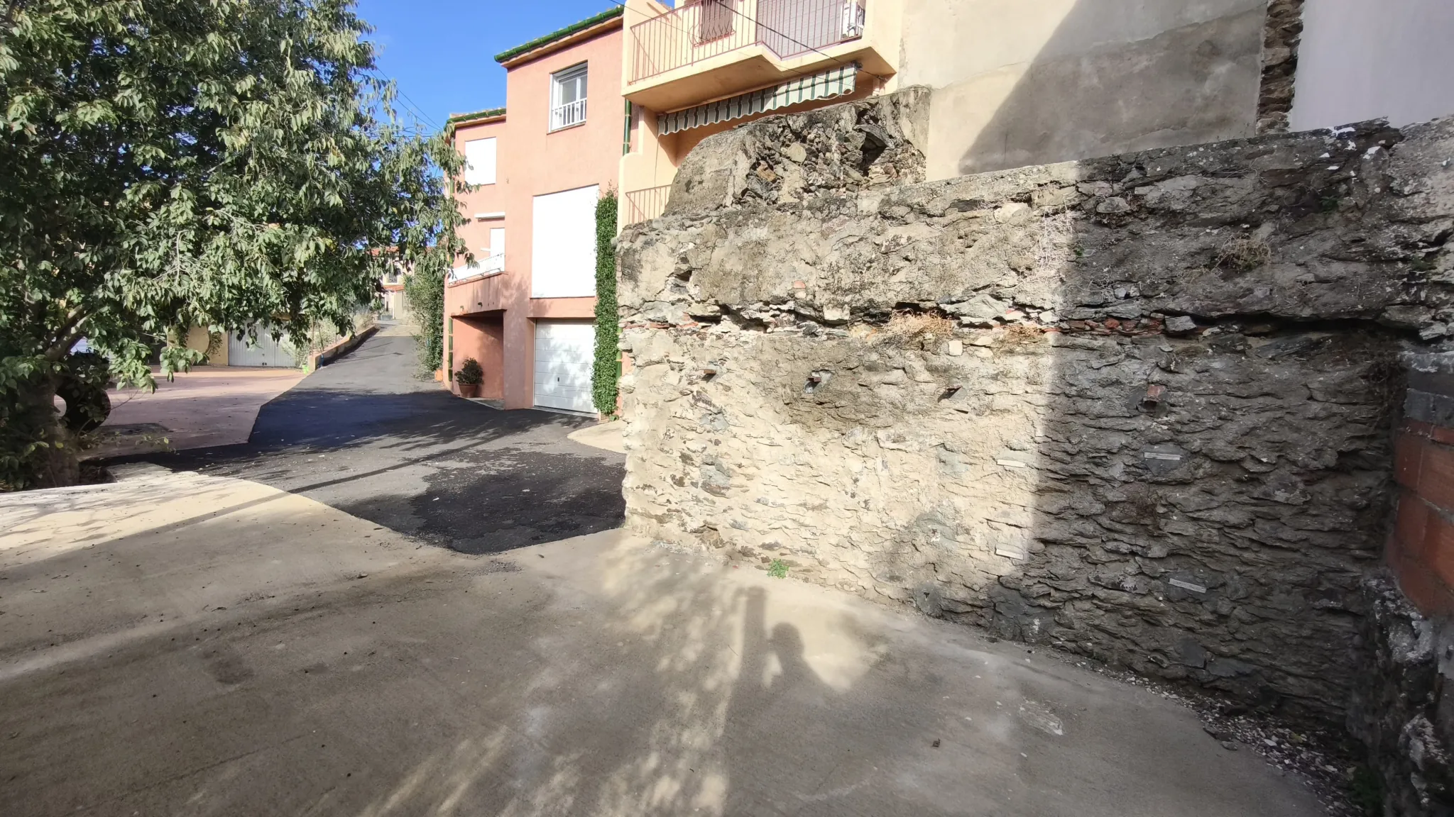 Maison de ville à Banyuls-sur-Mer avec terrasse, garage et vue montagne à vendre 