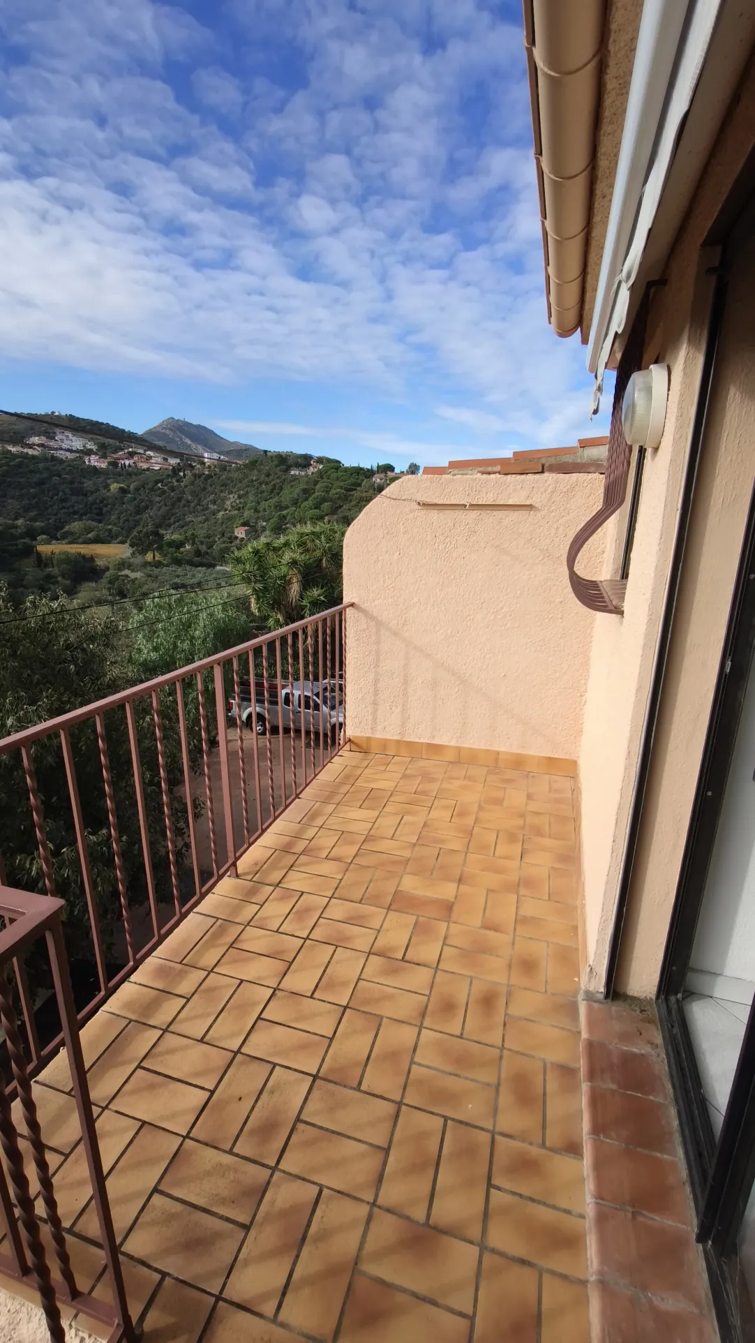 Maison de ville à Banyuls-sur-Mer avec terrasse, garage et vue montagne à vendre