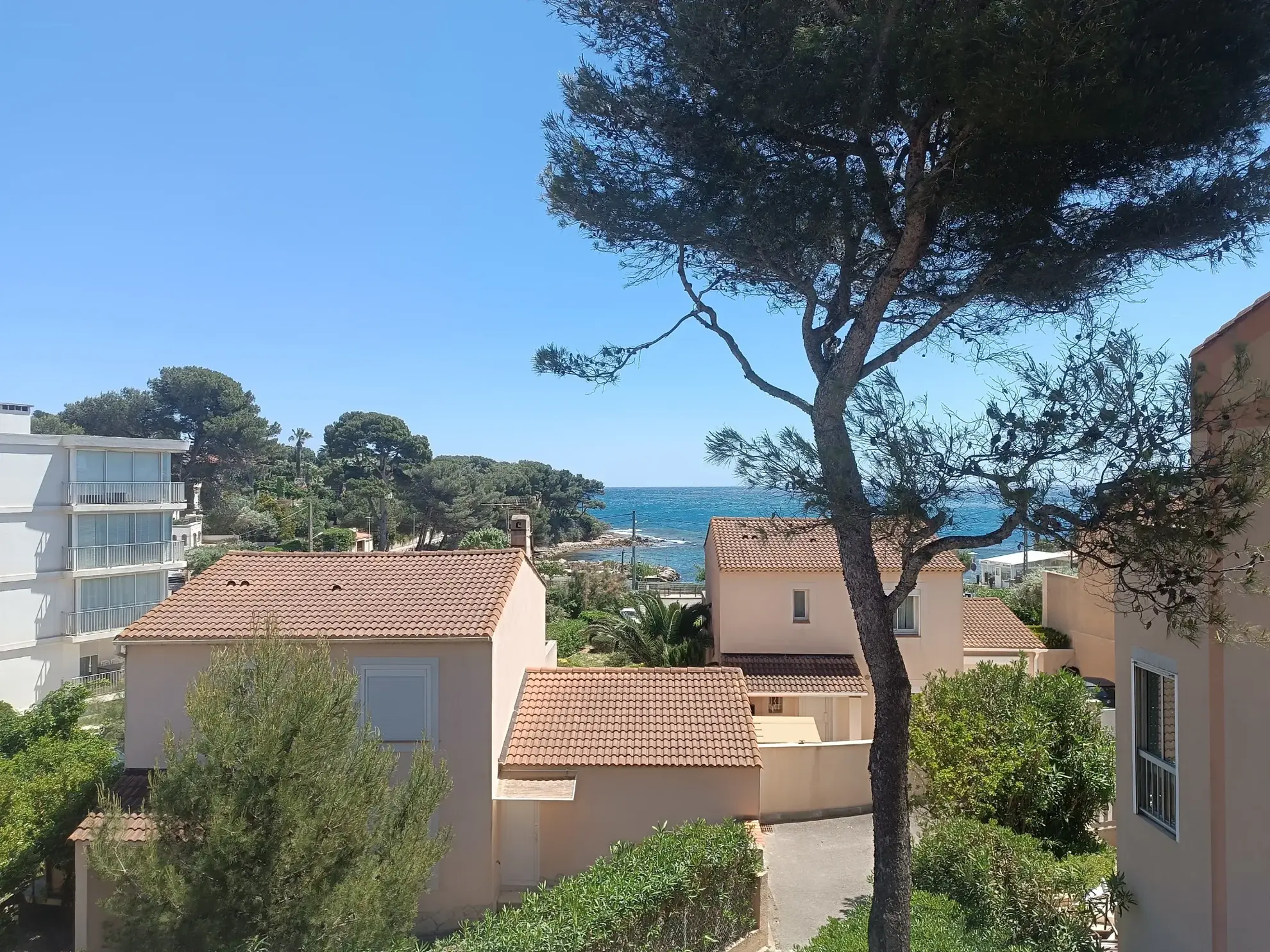 Appartement 1 pièce avec terrasse et vue mer à Carry le Rouet 
