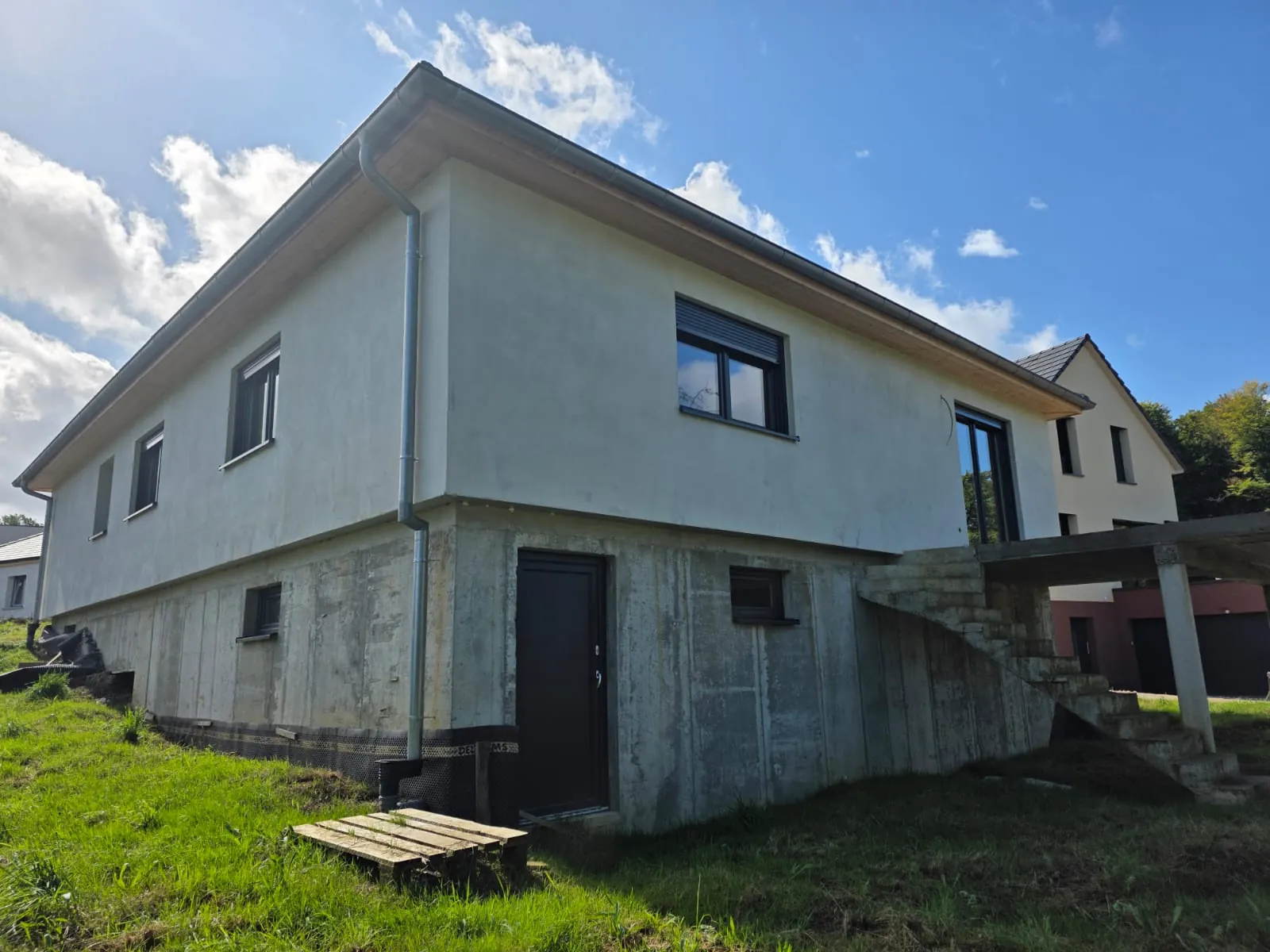 Maison à personnaliser de 95 m² à Seppois le Bas face à un étang, environnement calme