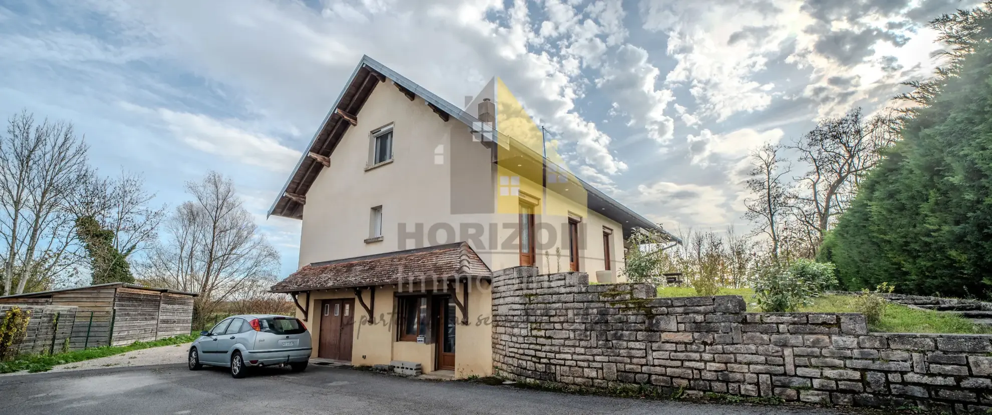 Maison familiale de 180 m² avec jardin à Bletterans - Immobilier résidentiel à vendre 