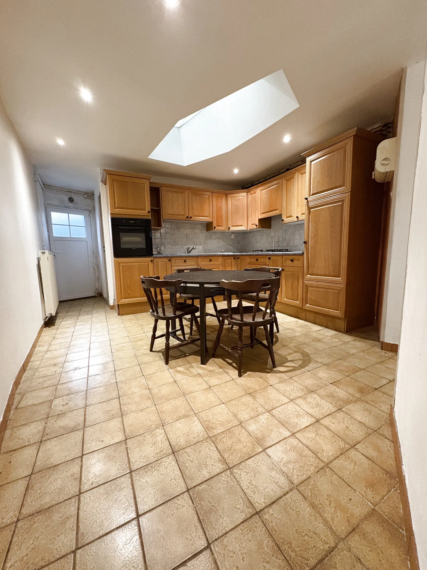 Maison familiale en centre-ville d'Henin Beaumont avec jardin et grenier 