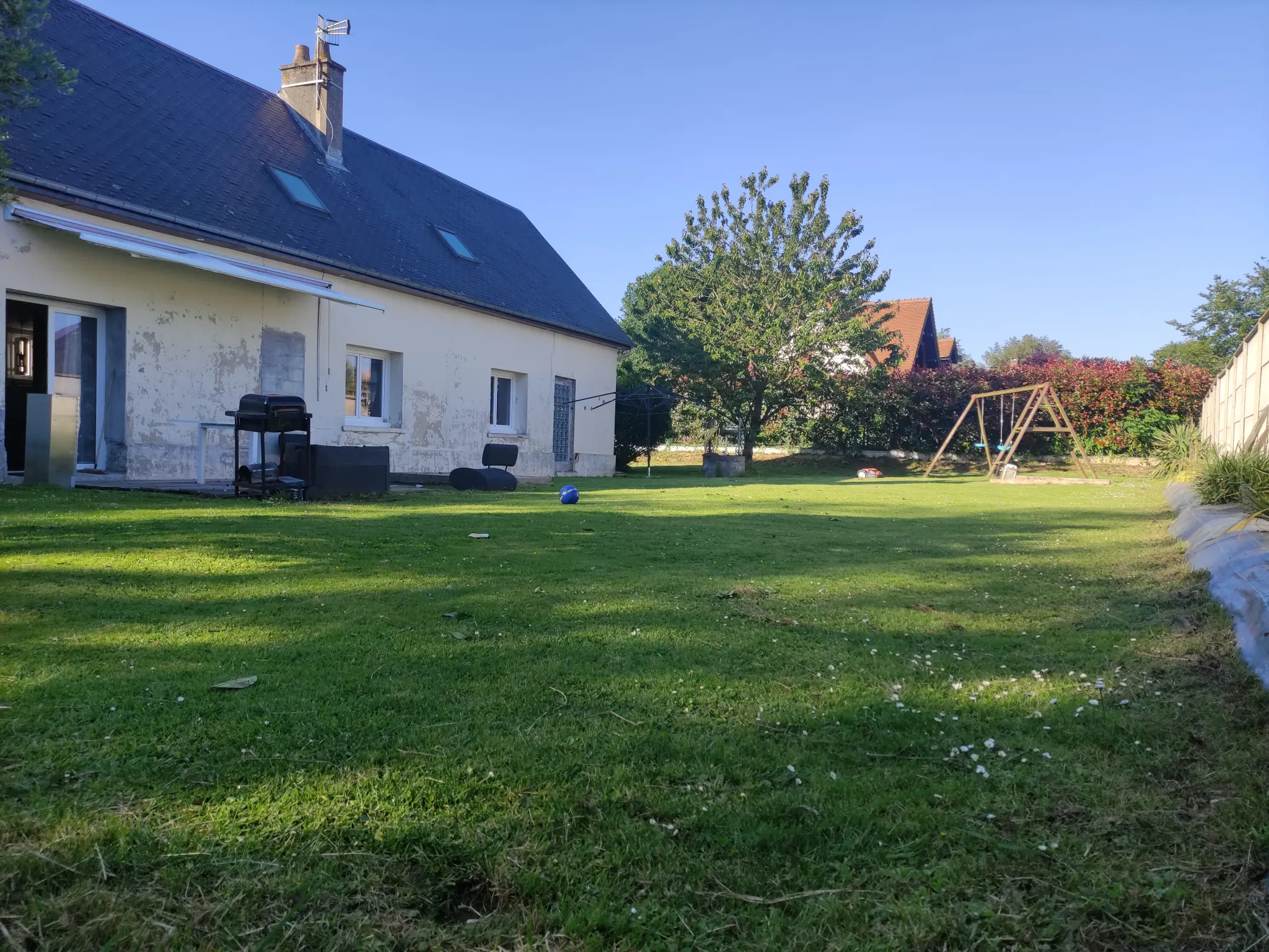 À vendre à La Remuée : charmante maison avec jardin, terrasse et garage 