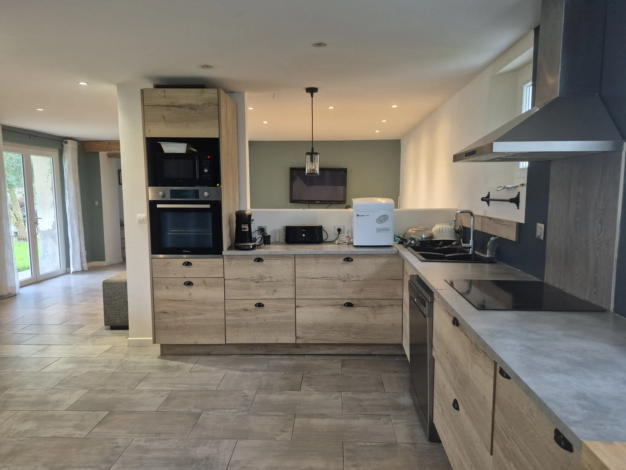 À vendre à La Remuée : charmante maison avec jardin, terrasse et garage 