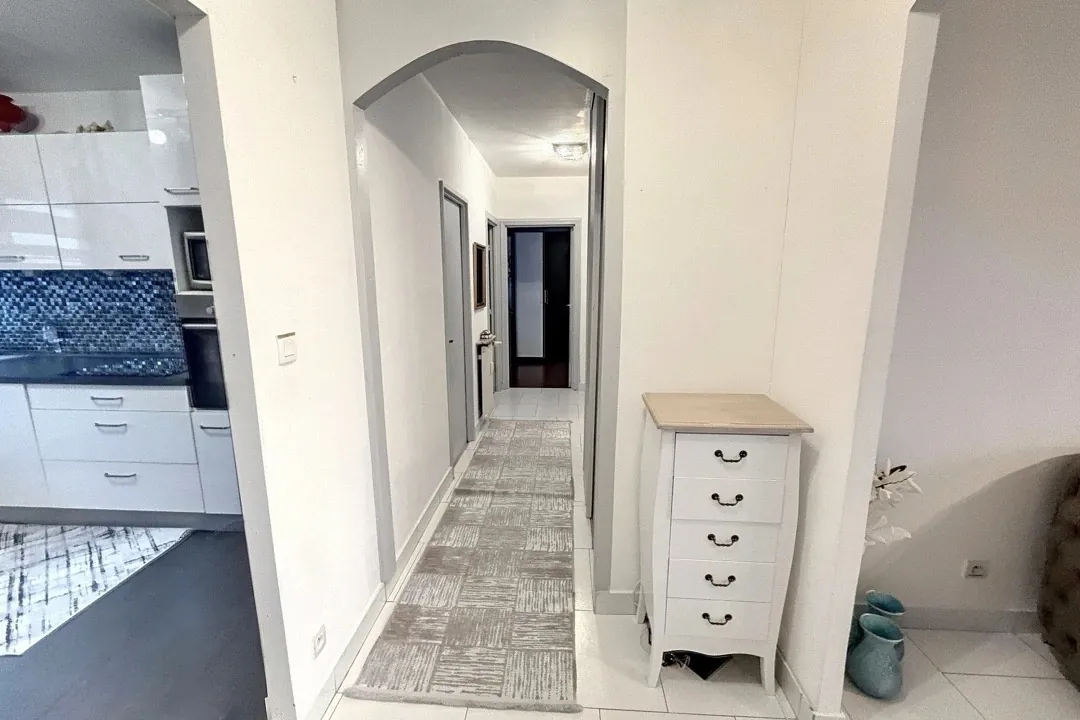 Appartement 3 chambres avec balcon et stationnement à Hoenheim près de Strasbourg 