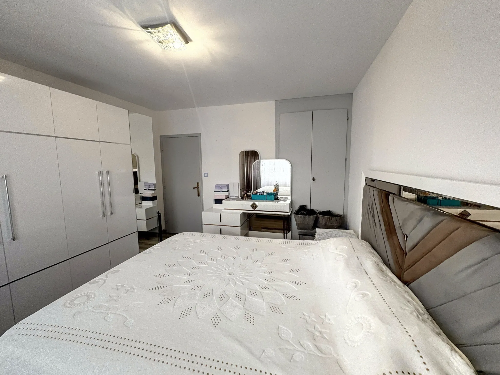 Appartement 3 chambres avec balcon et stationnement à Hoenheim près de Strasbourg 