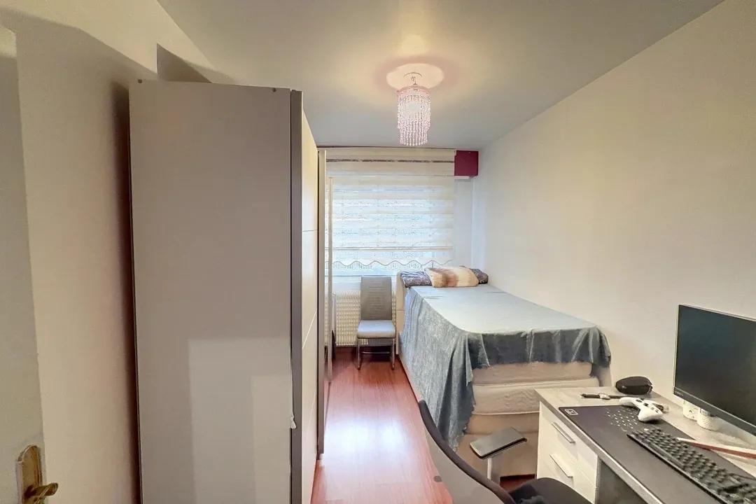 Appartement 3 chambres avec balcon et stationnement à Hoenheim près de Strasbourg 