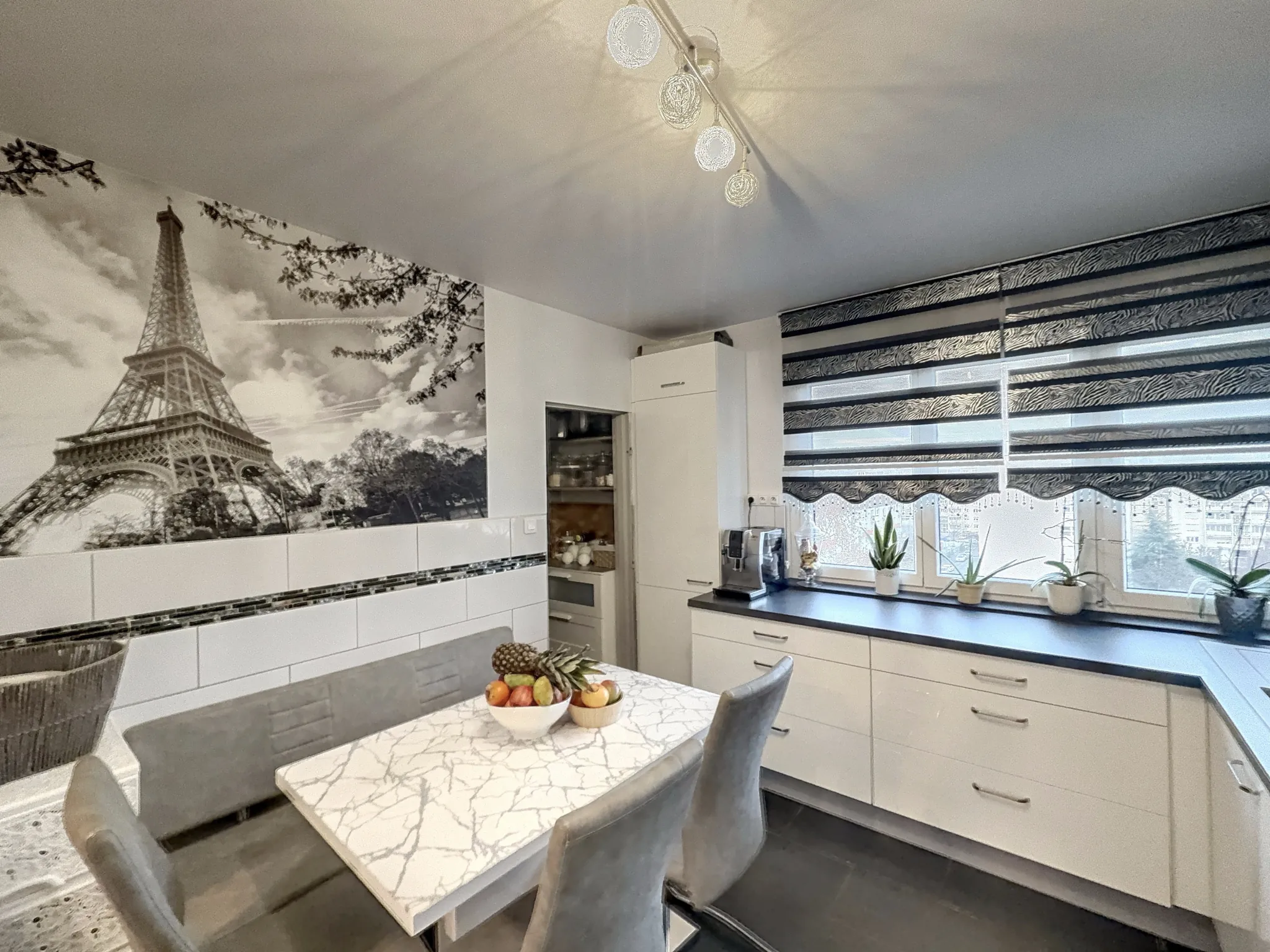 Appartement 3 chambres avec balcon et stationnement à Hoenheim près de Strasbourg 