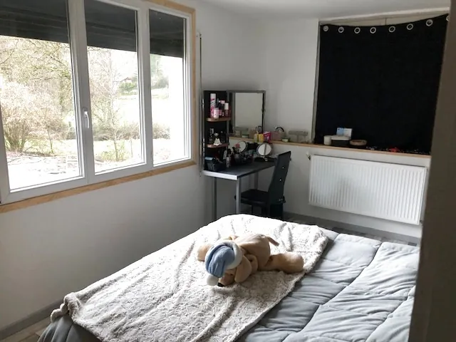 Maison 140 m² avec 4 chambres, garage et piscine à Villefranche-de-Rouergue 