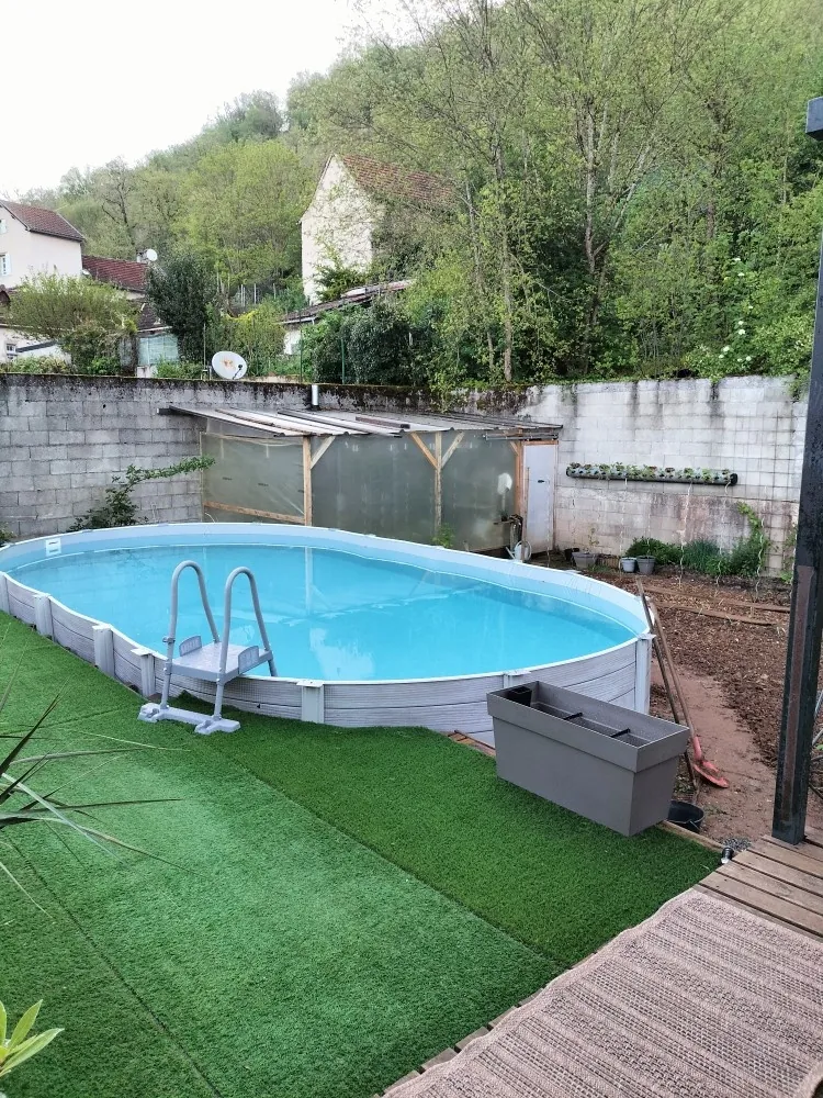 Maison 140 m² avec 4 chambres, garage et piscine à Villefranche-de-Rouergue 