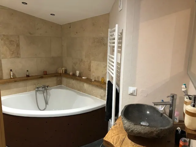 Maison 140 m² avec 4 chambres, garage et piscine à Villefranche-de-Rouergue 