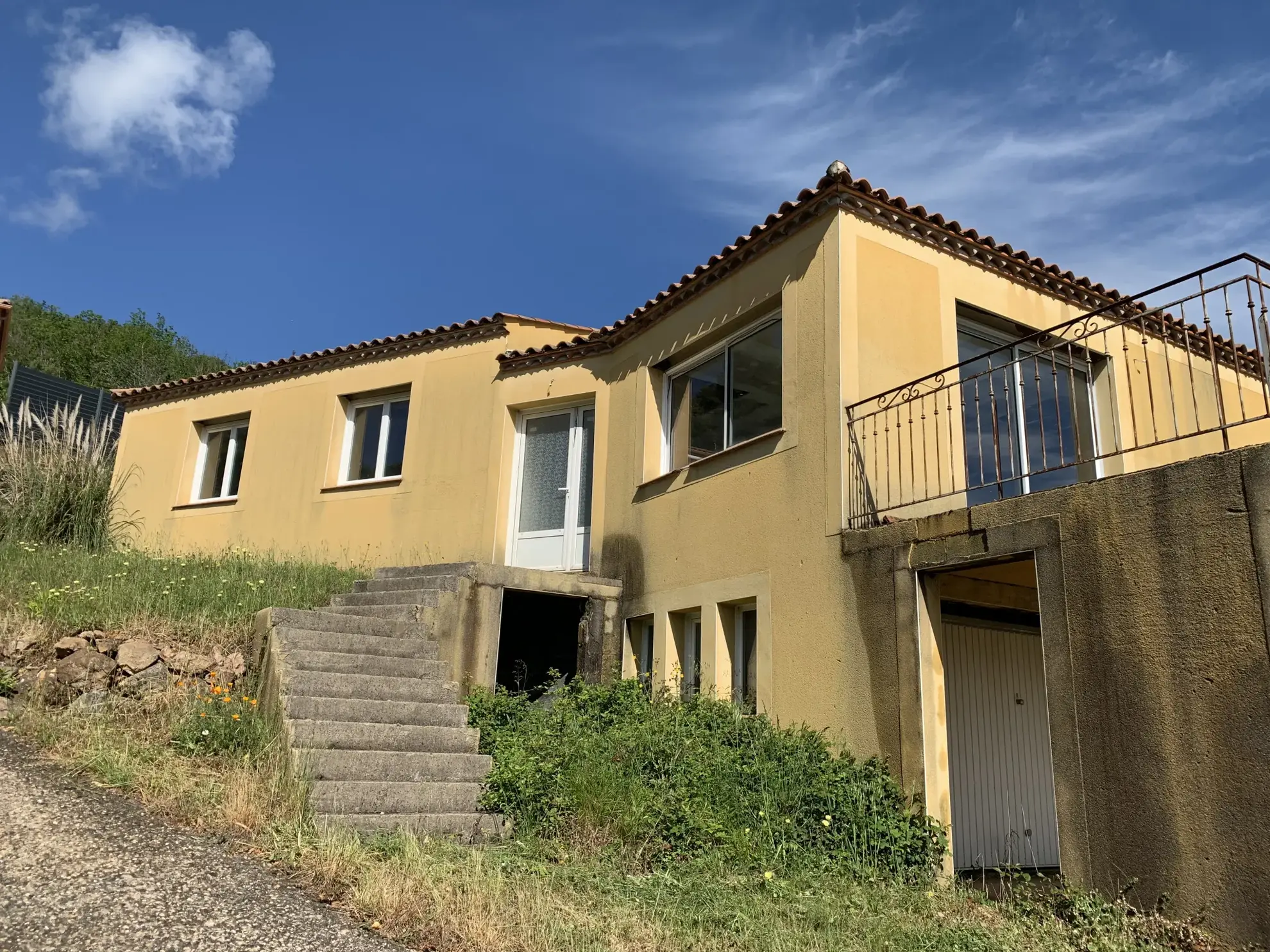 Villa 4 pièces avec vue exceptionnelle à Le Bousquet d'Orb - Terrain 600 m²