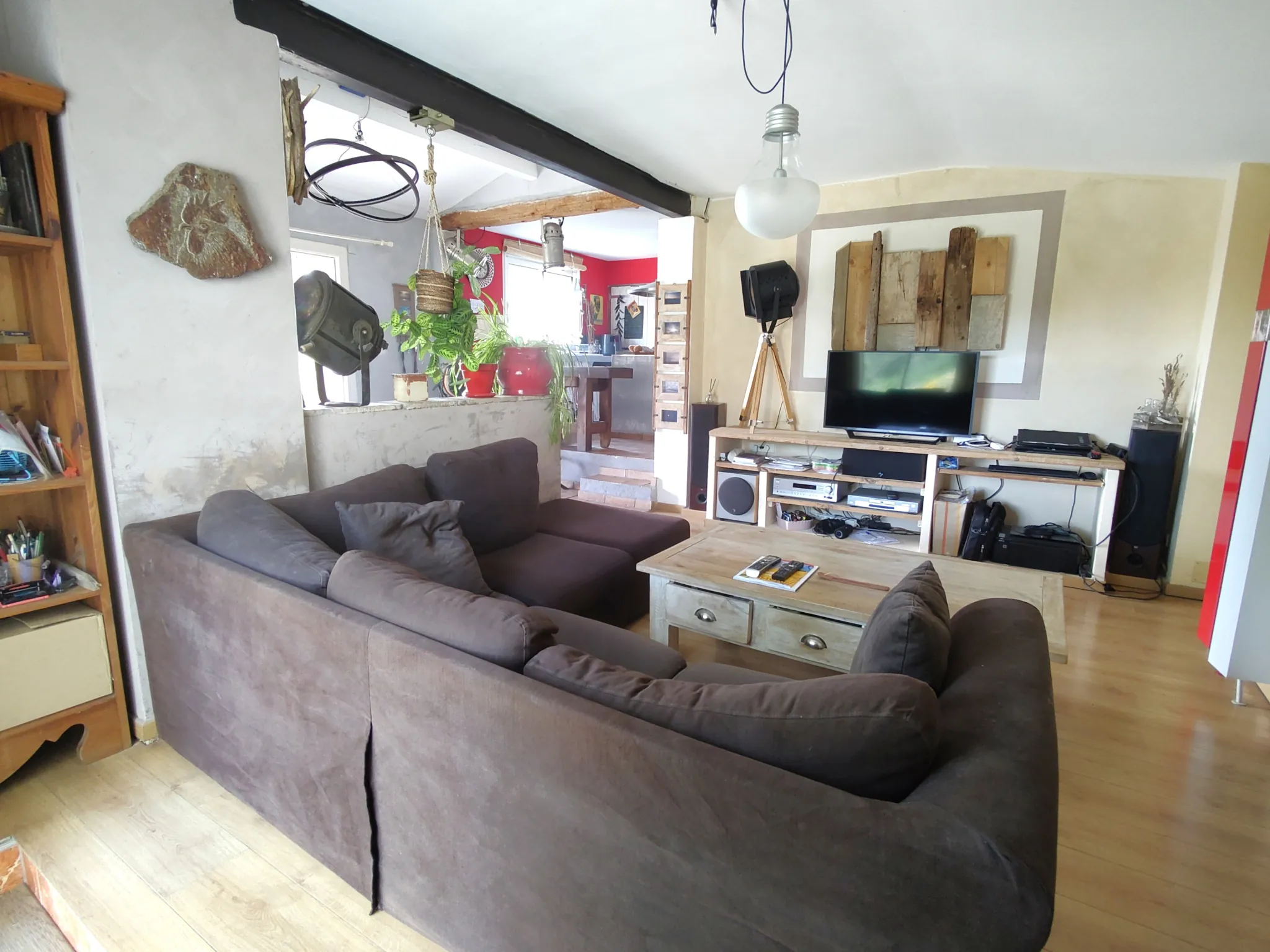 Belle maison à Saint-Christol avec terrasse et vue imprenable sur la garrigue 