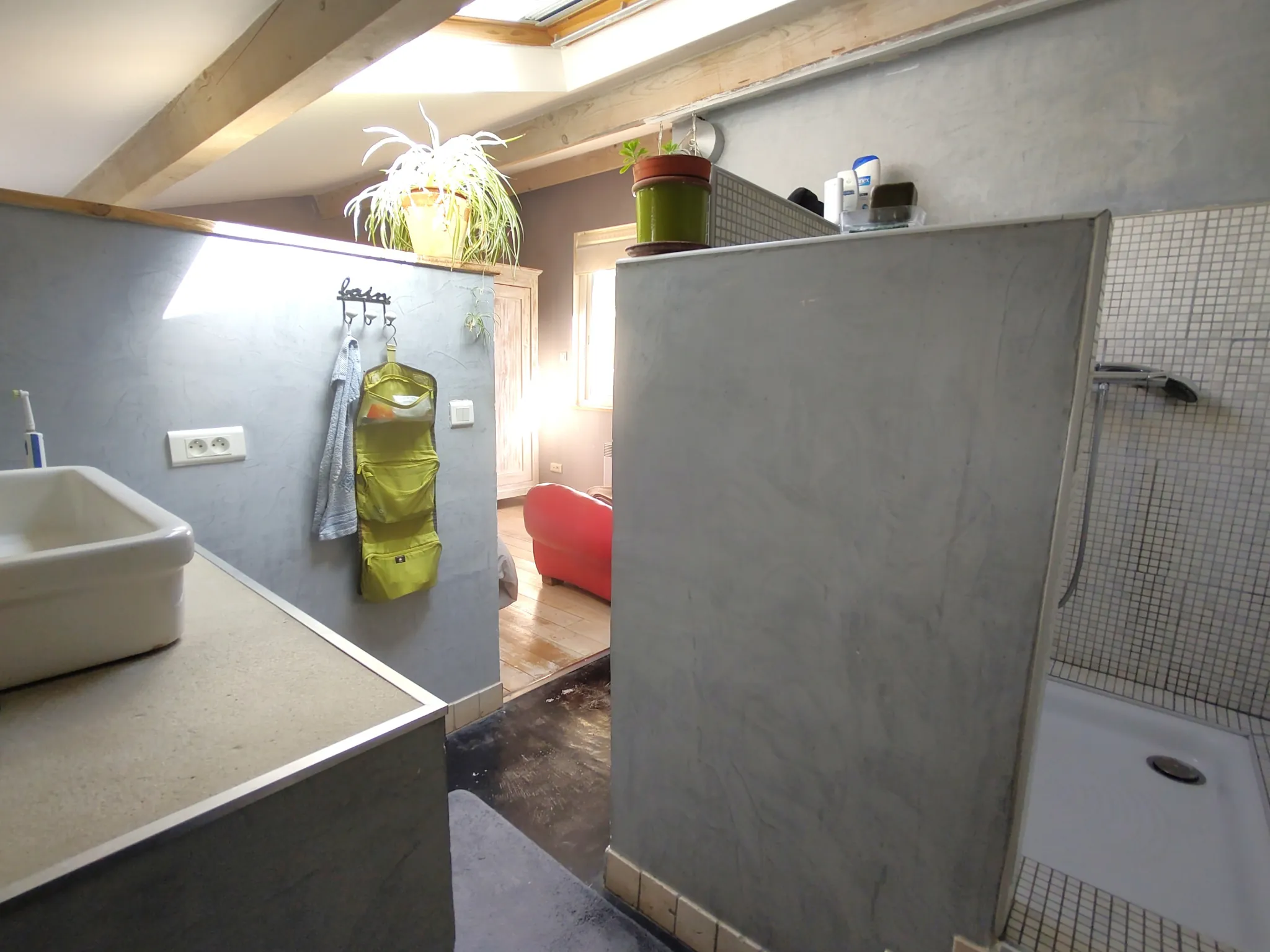 Belle maison à Saint-Christol avec terrasse et vue imprenable sur la garrigue 