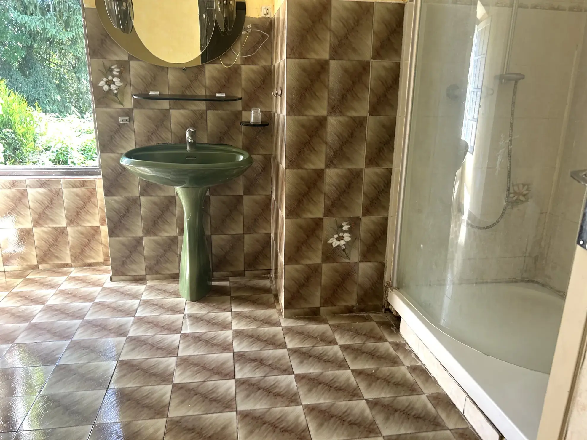 Maison à vendre à Premery avec jardin, garage et potentiel de rénovation 