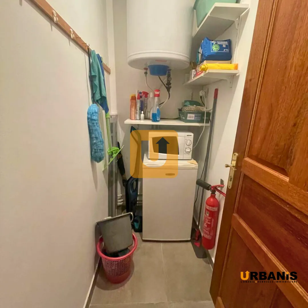 Local commercial de 80 m² à Saint-Denis, opportunité d'investissement rentable 