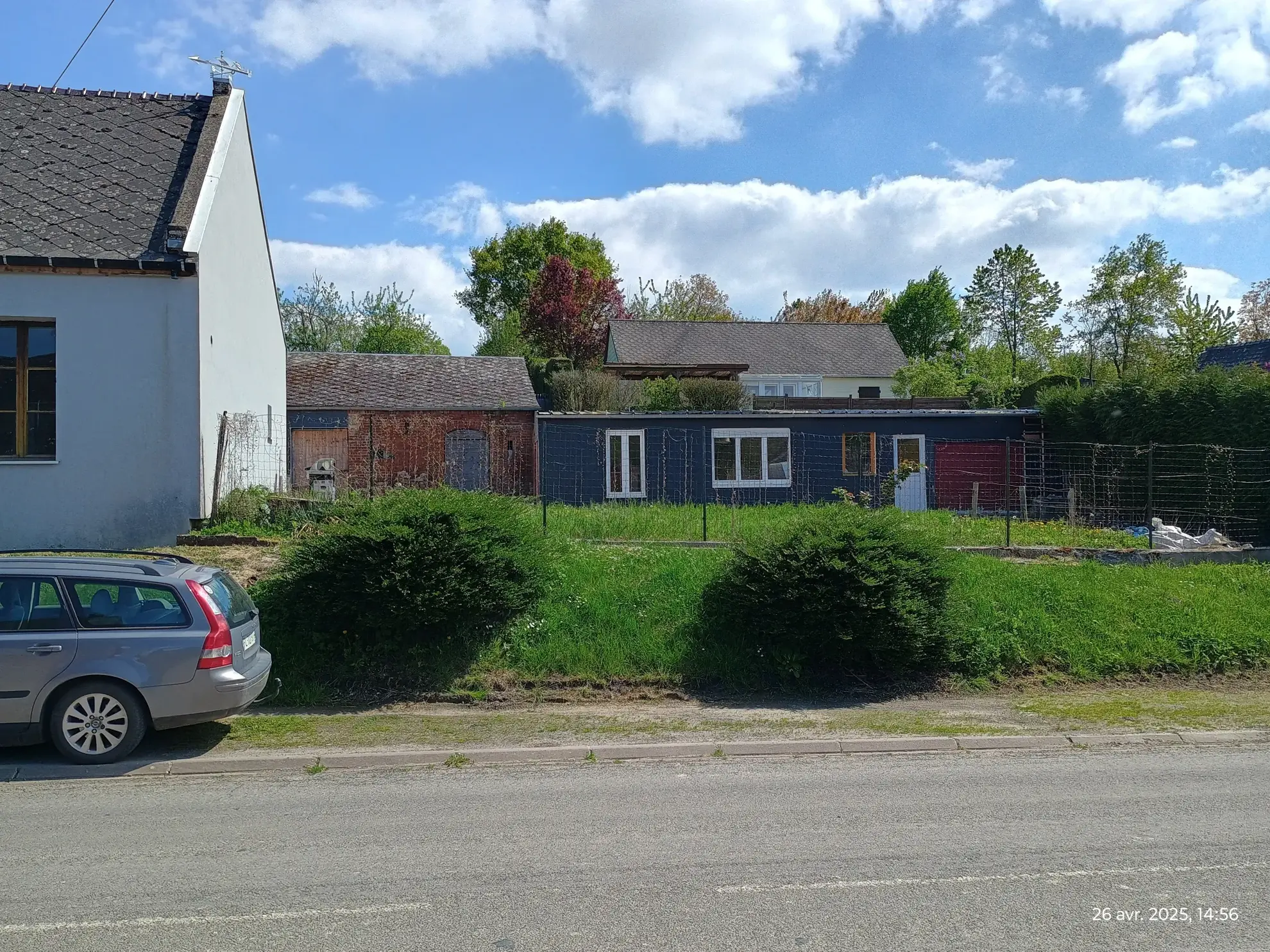 Maison de campagne rénovée avec grand terrain à Franqueville, Aisne 