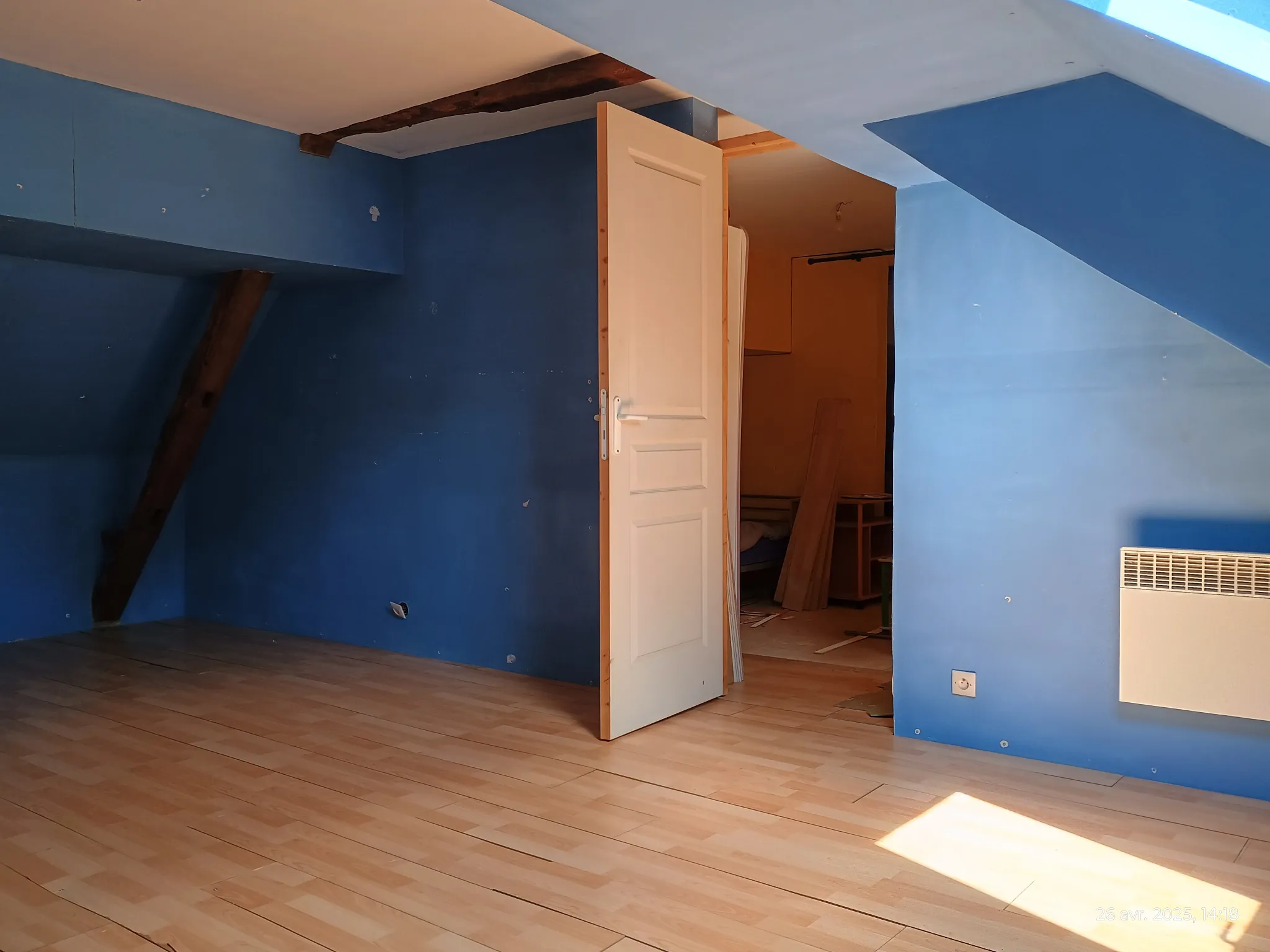 Maison de campagne rénovée avec grand terrain à Franqueville, Aisne 