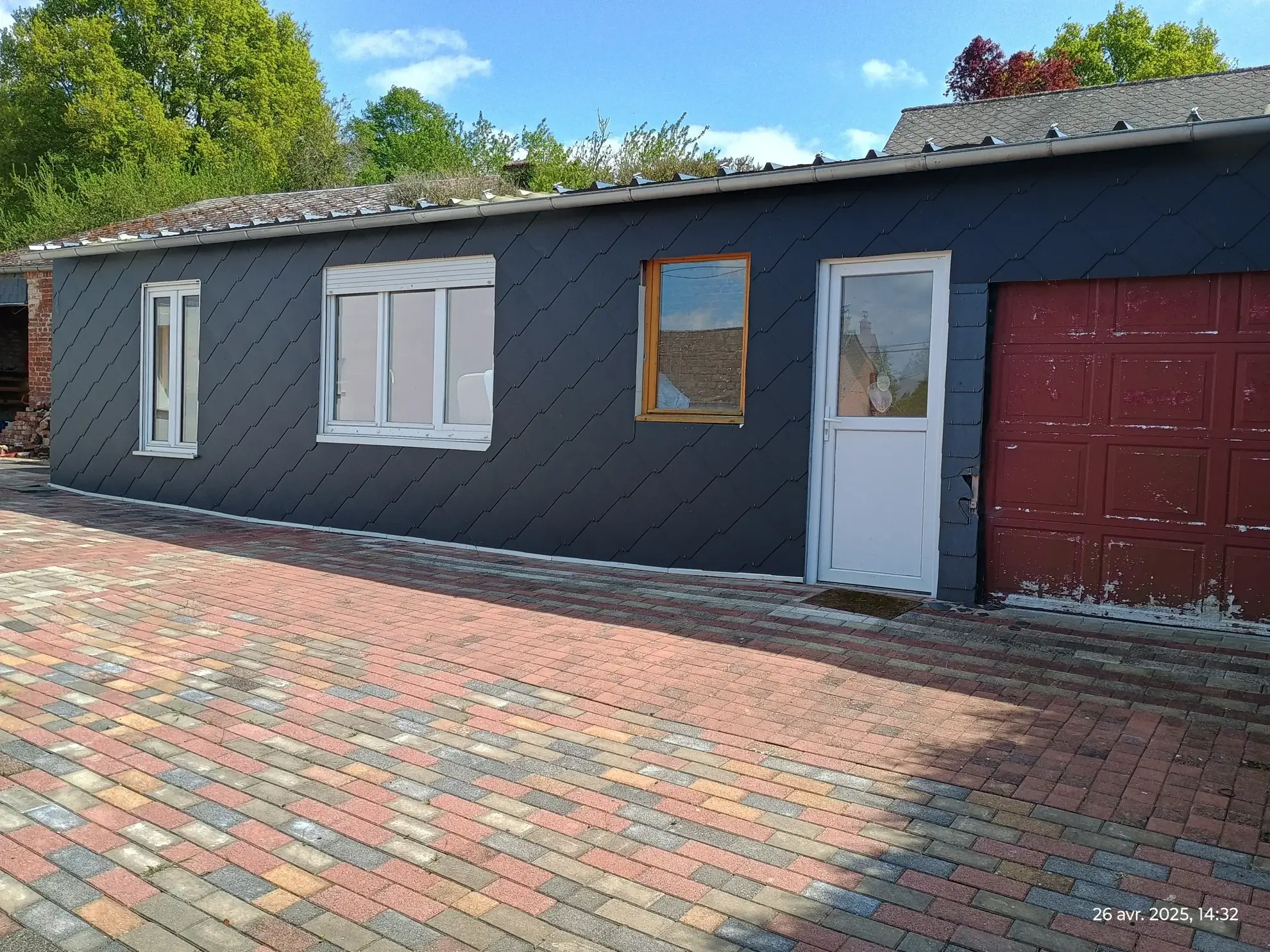 Maison de campagne rénovée avec grand terrain à Franqueville, Aisne 