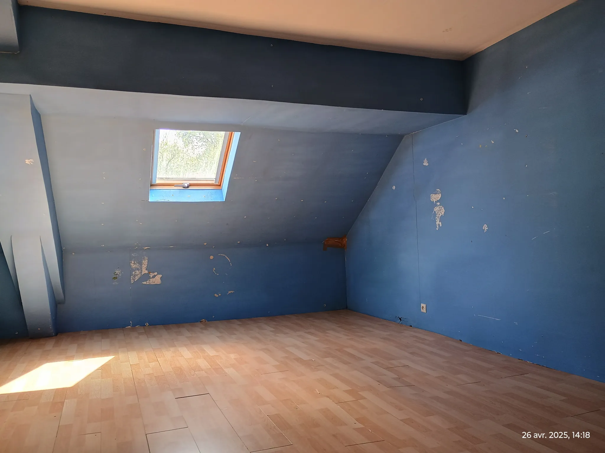 Maison de campagne rénovée avec grand terrain à Franqueville, Aisne 