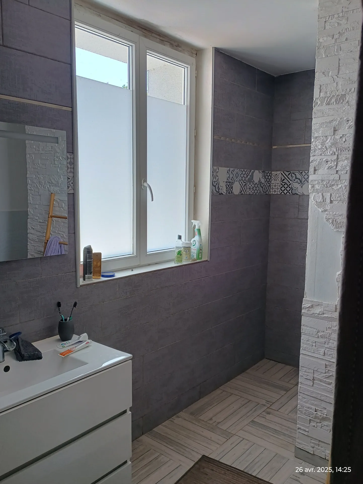 Maison de campagne rénovée avec grand terrain à Franqueville, Aisne 