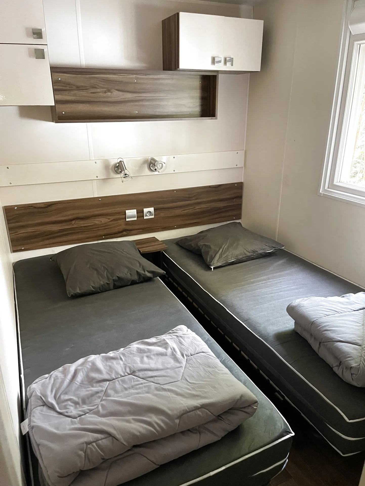 Mobilhome 3 chambres dans village vacances écologique à Fréjus 