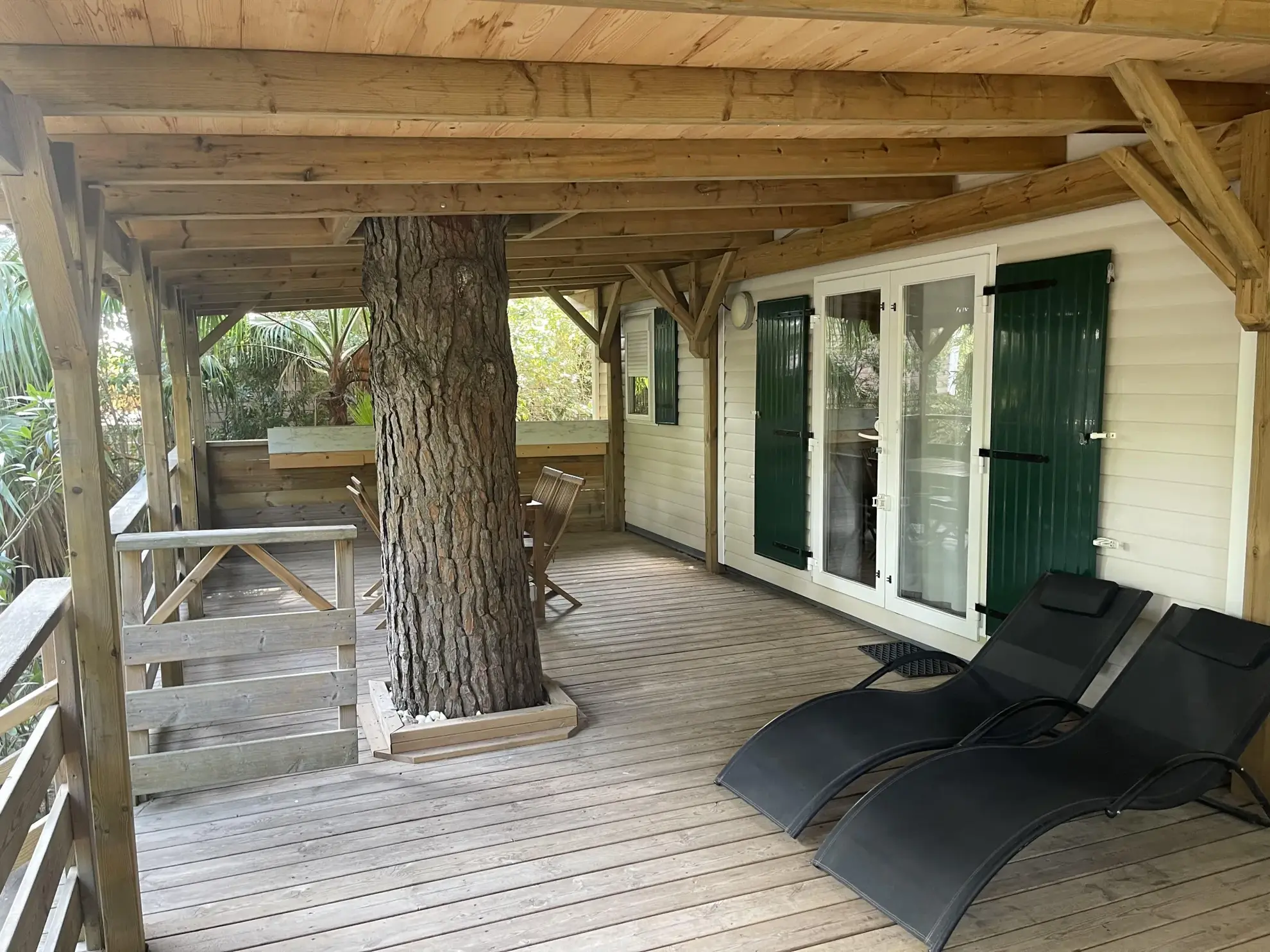 Mobilhome 3 chambres dans village vacances écologique à Fréjus 