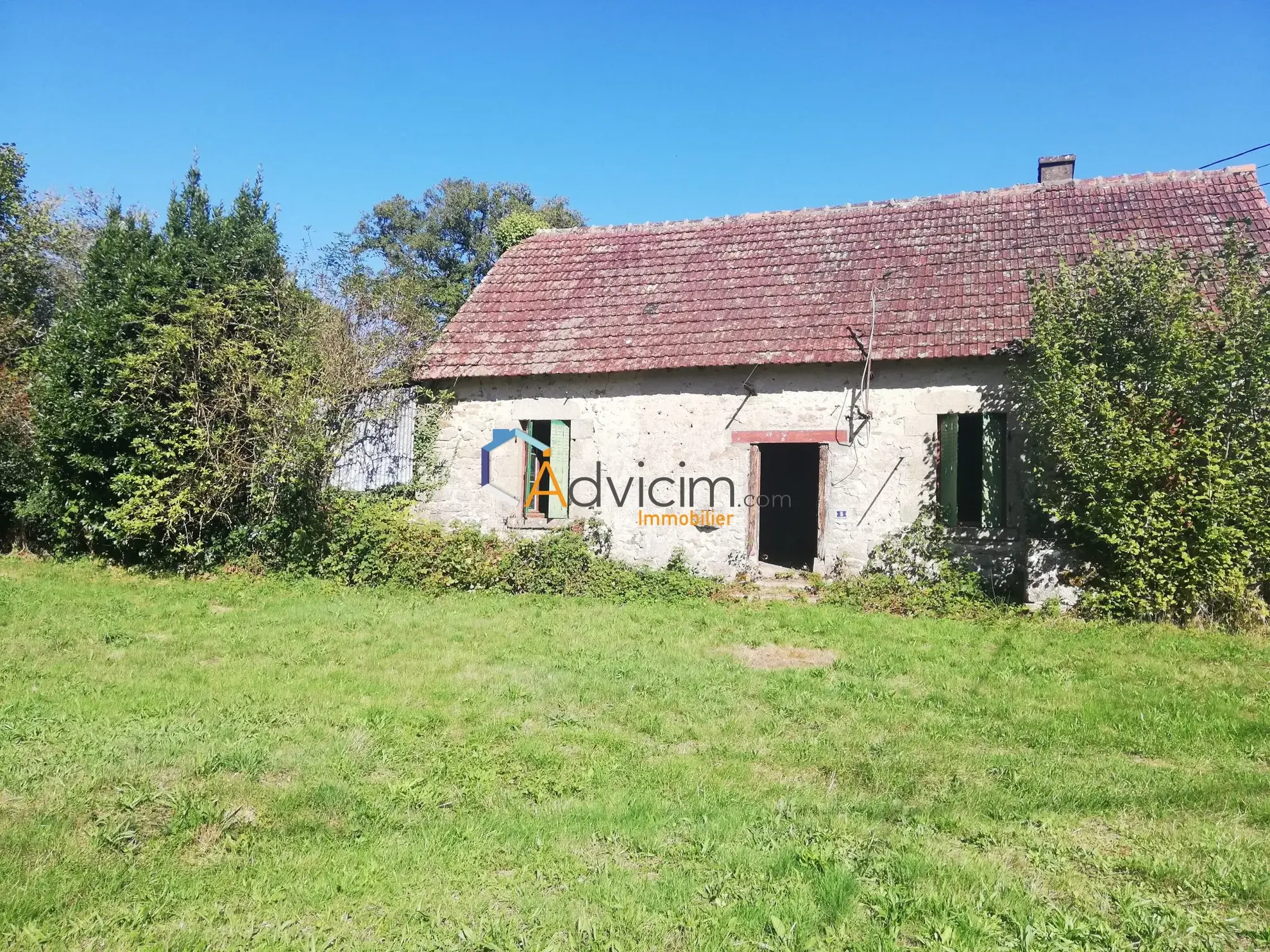 À vendre maison rénovable de 49 m² à La Châtre L'Anglin, proche Saint Benoit du Sault à 28 000 €