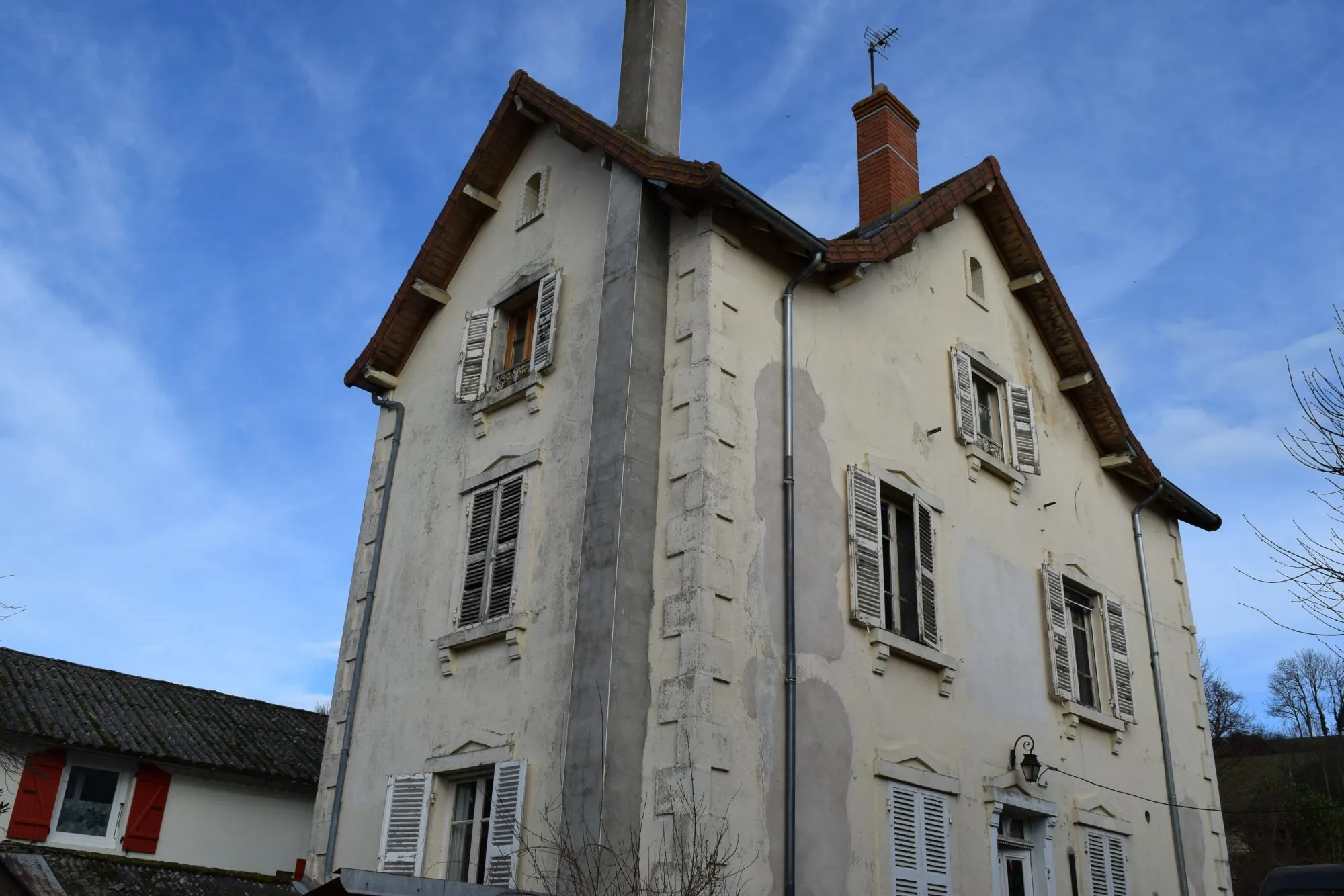 Belle maison de 135 m² à vendre à Iguerande avec 4 chambres et jardin clos