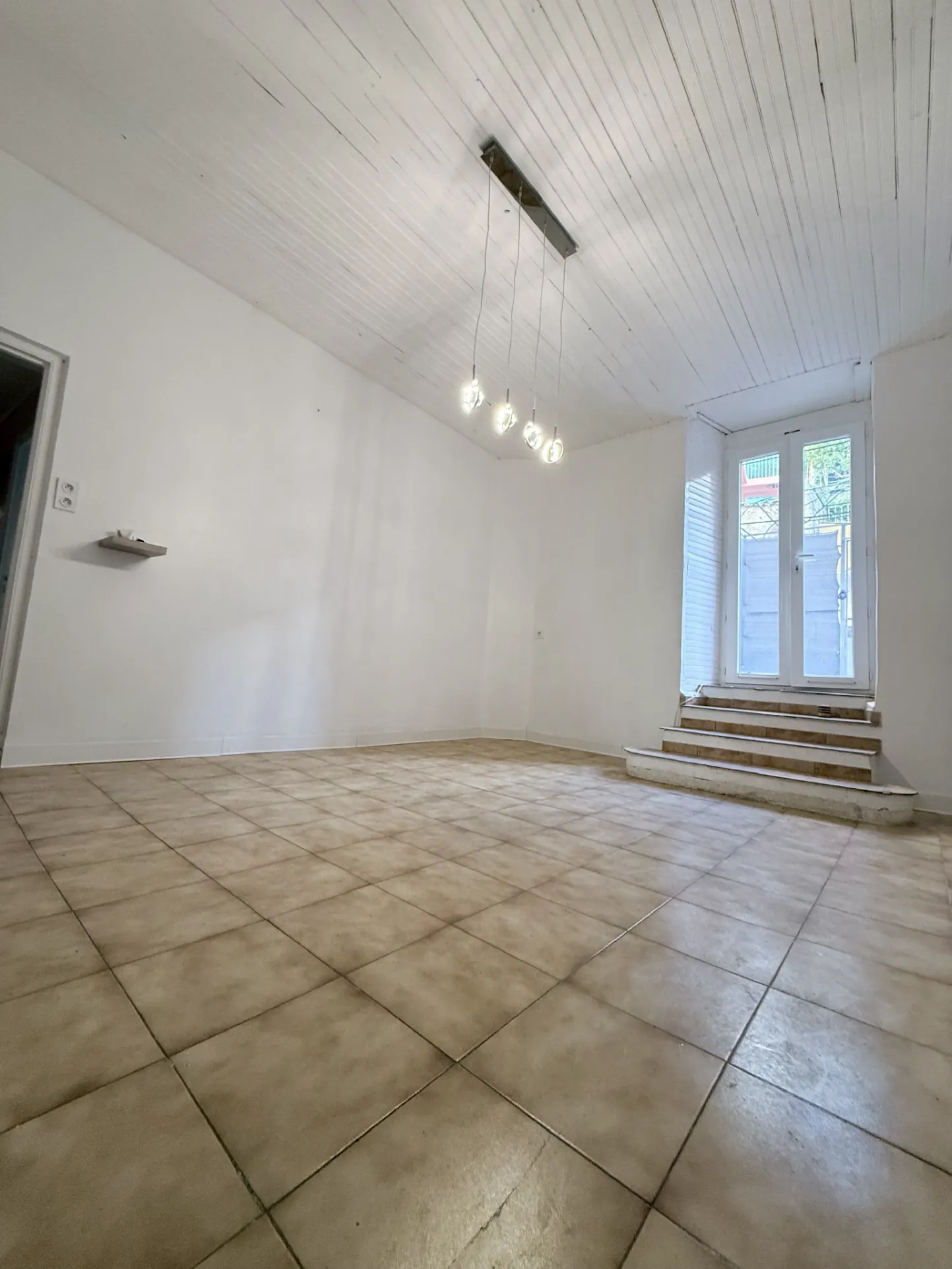 Appartement T5 à vendre à Sospel avec 3 chambres et 104 m² 