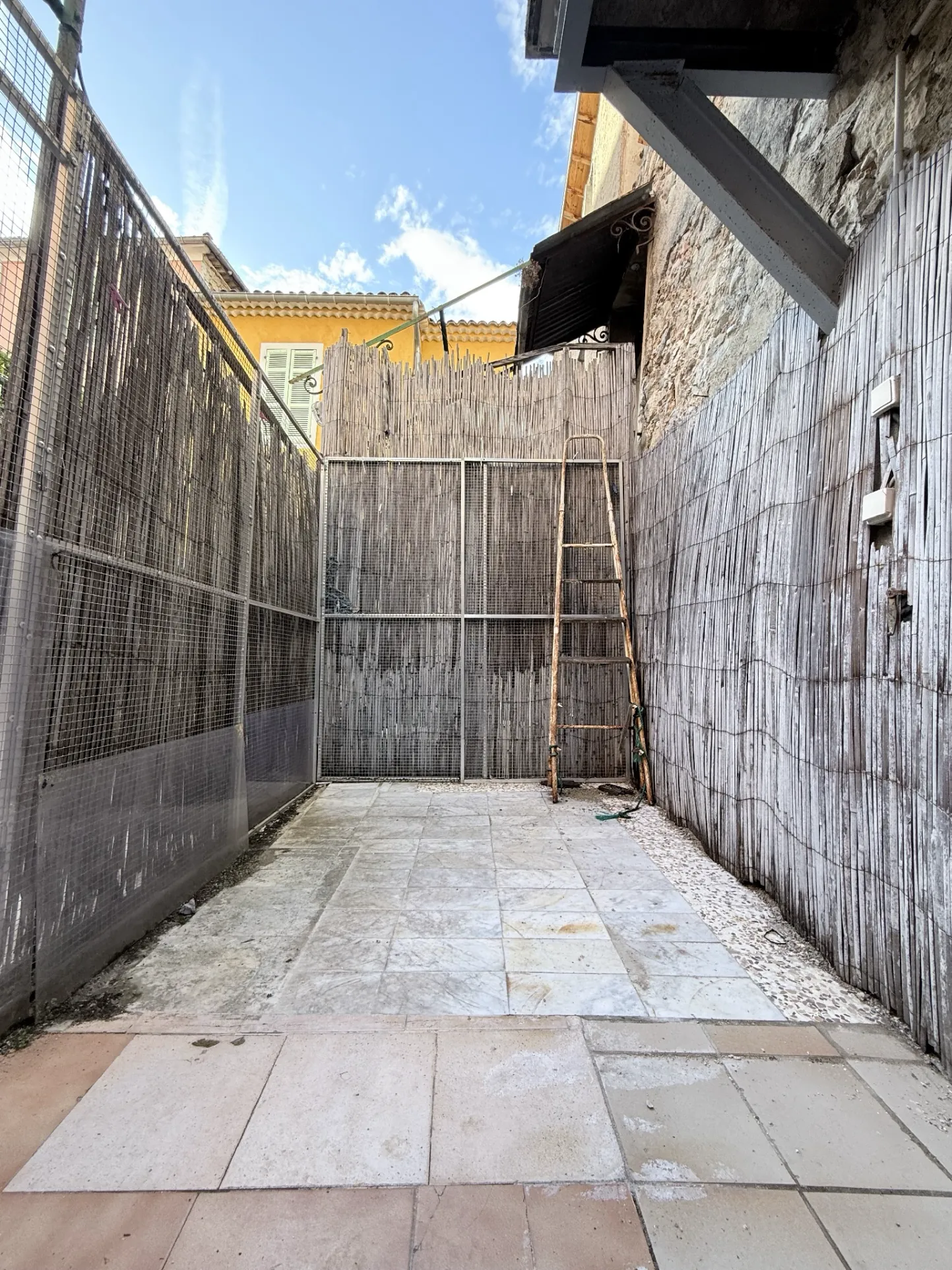 Appartement T5 à vendre à Sospel avec 3 chambres et 104 m² 