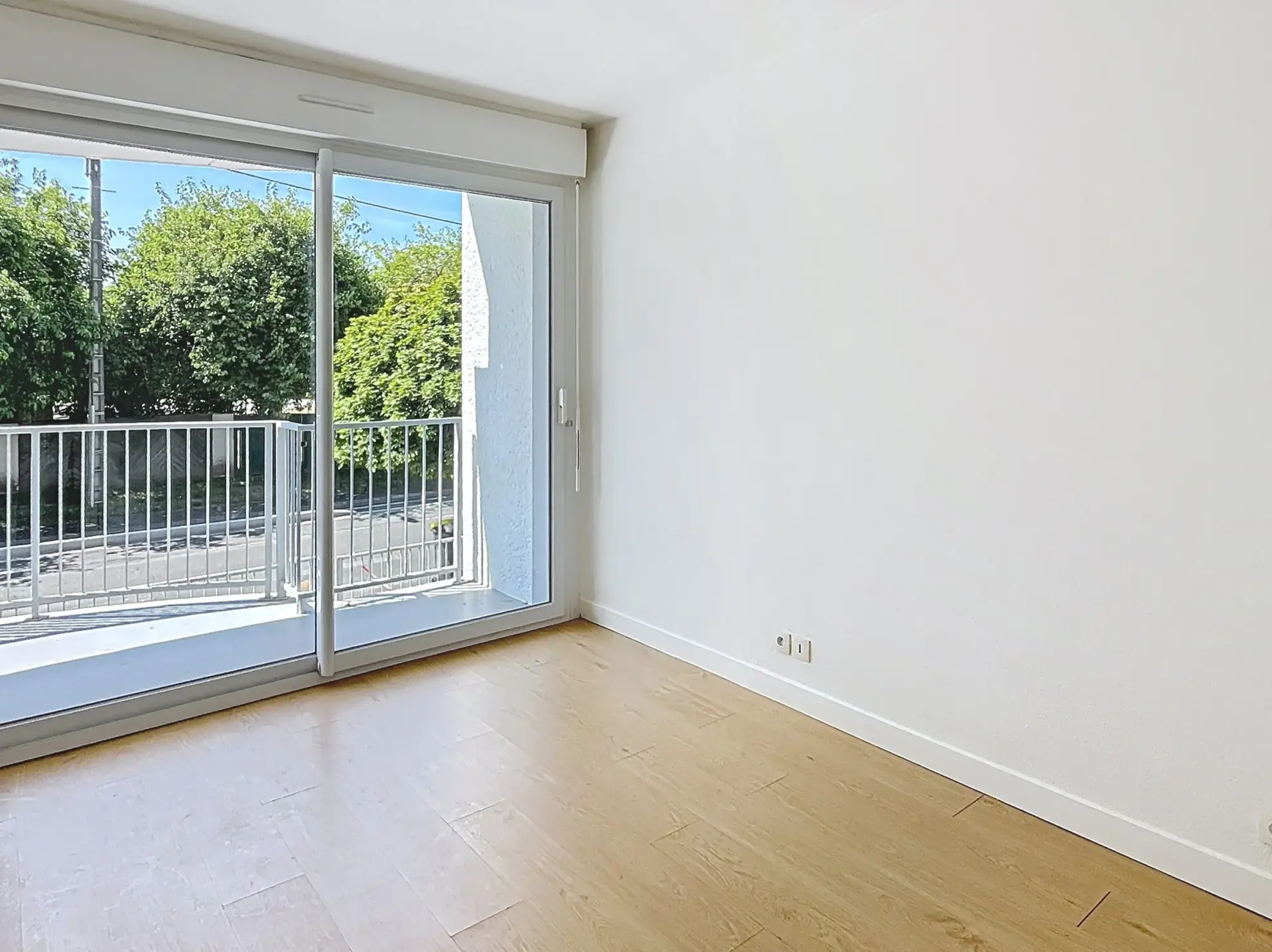 Bel appartement 3 pièces de 68 m² avec balcon et garage proche mer à La Rochelle