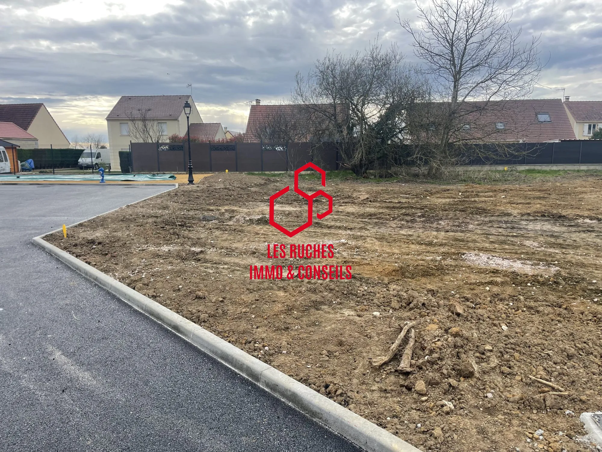 Terrain à vendre à Eragny-sur-Epte de 479 m² dans un environnement calme