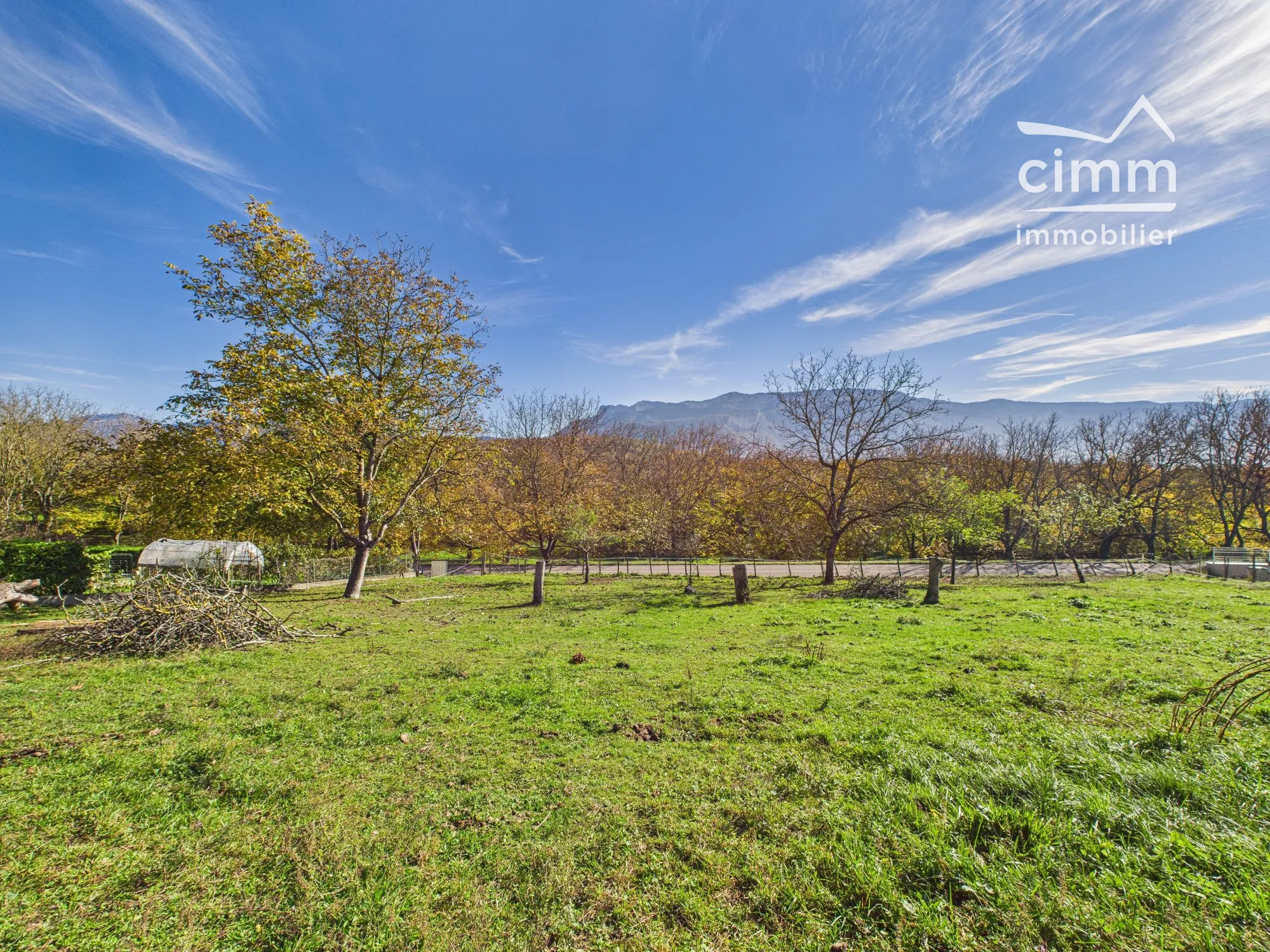 Terrain à vendre à Morette proche Tullins avec vue sur le Vercors