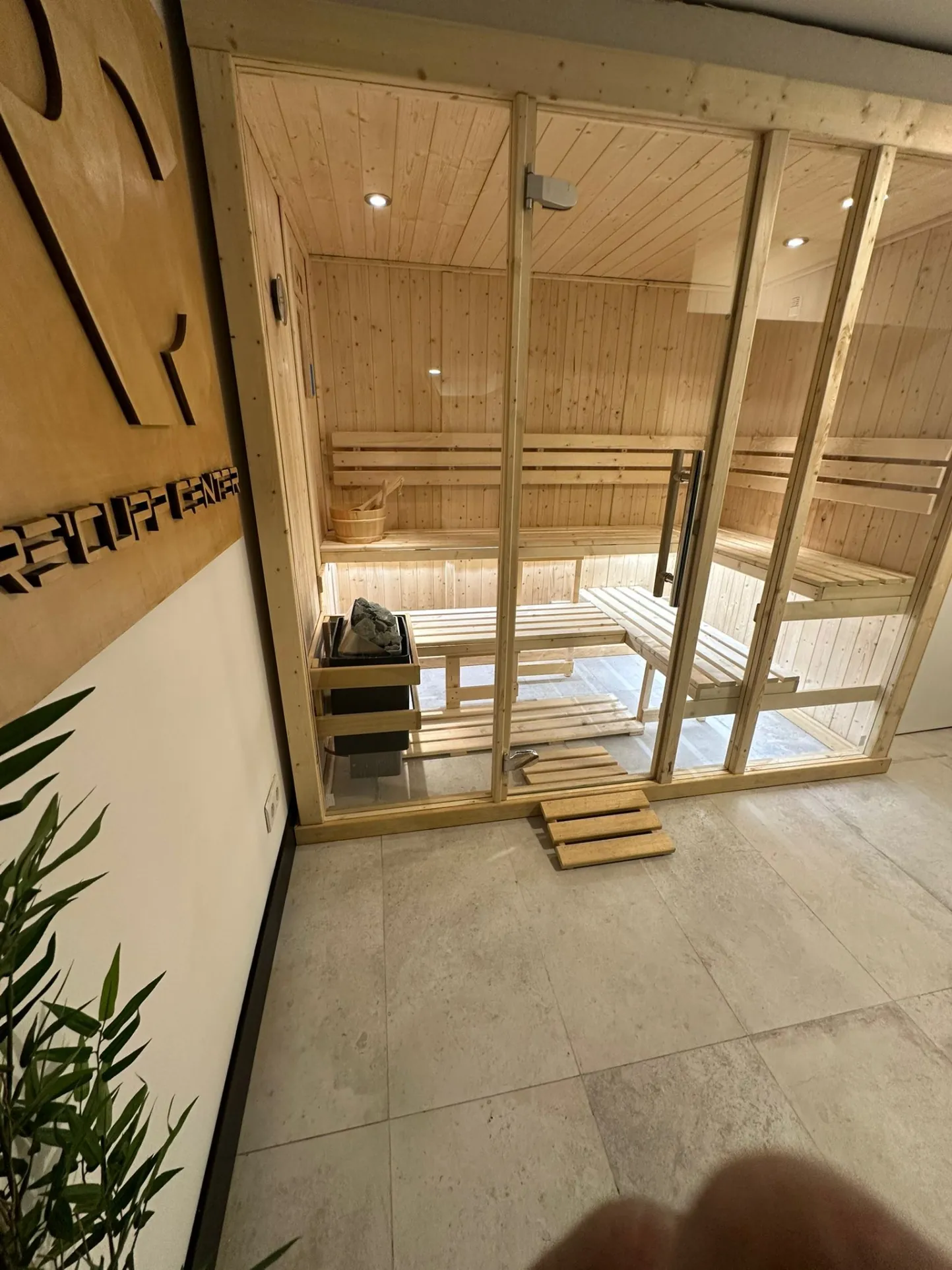 Centre de remise en forme et de bien-être à Clichy – Matériel haut de gamme, bail récent 