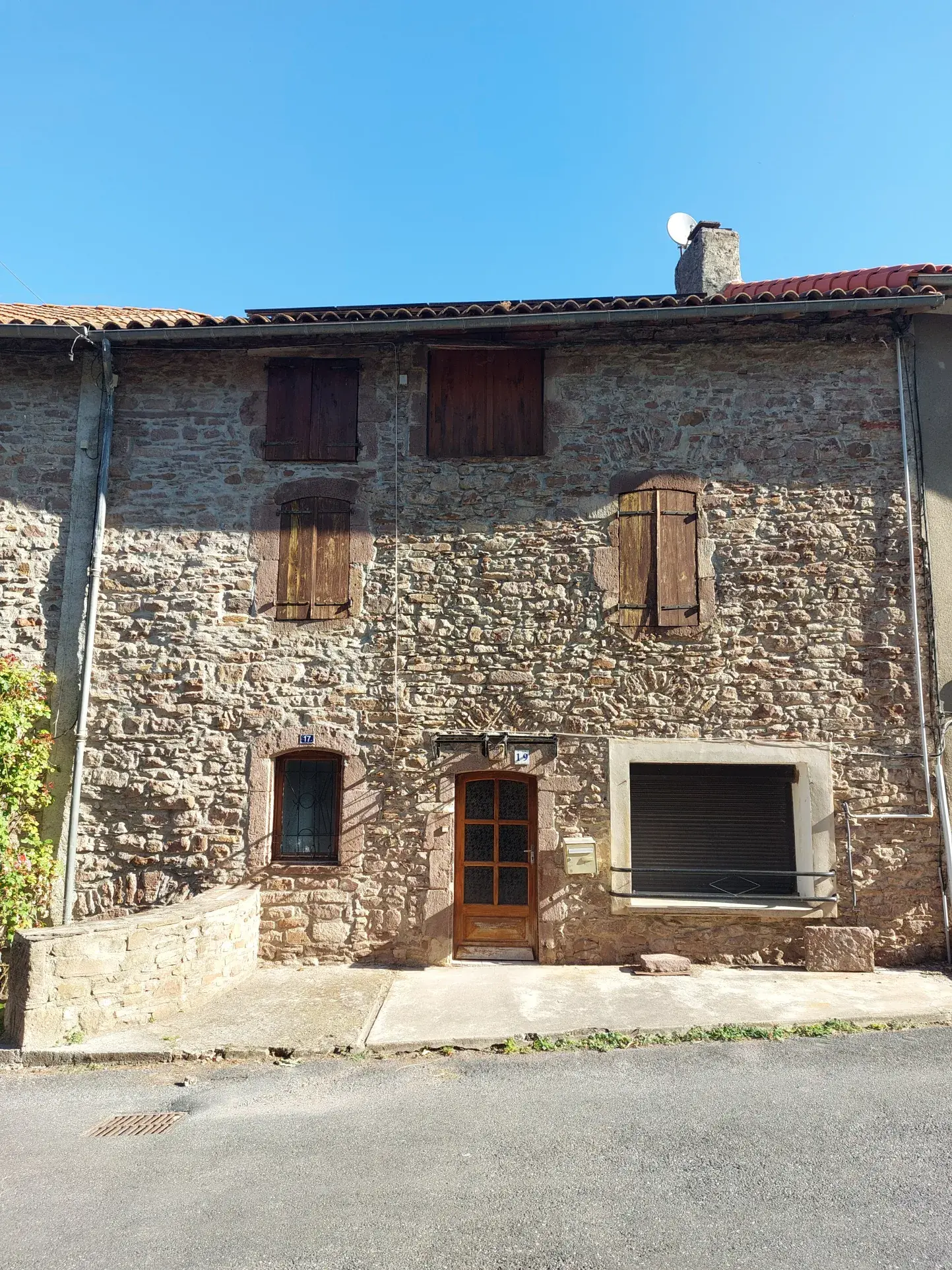 Maison en pierres de village avec caves, atelier et vues panoramiques à Camares (12)
