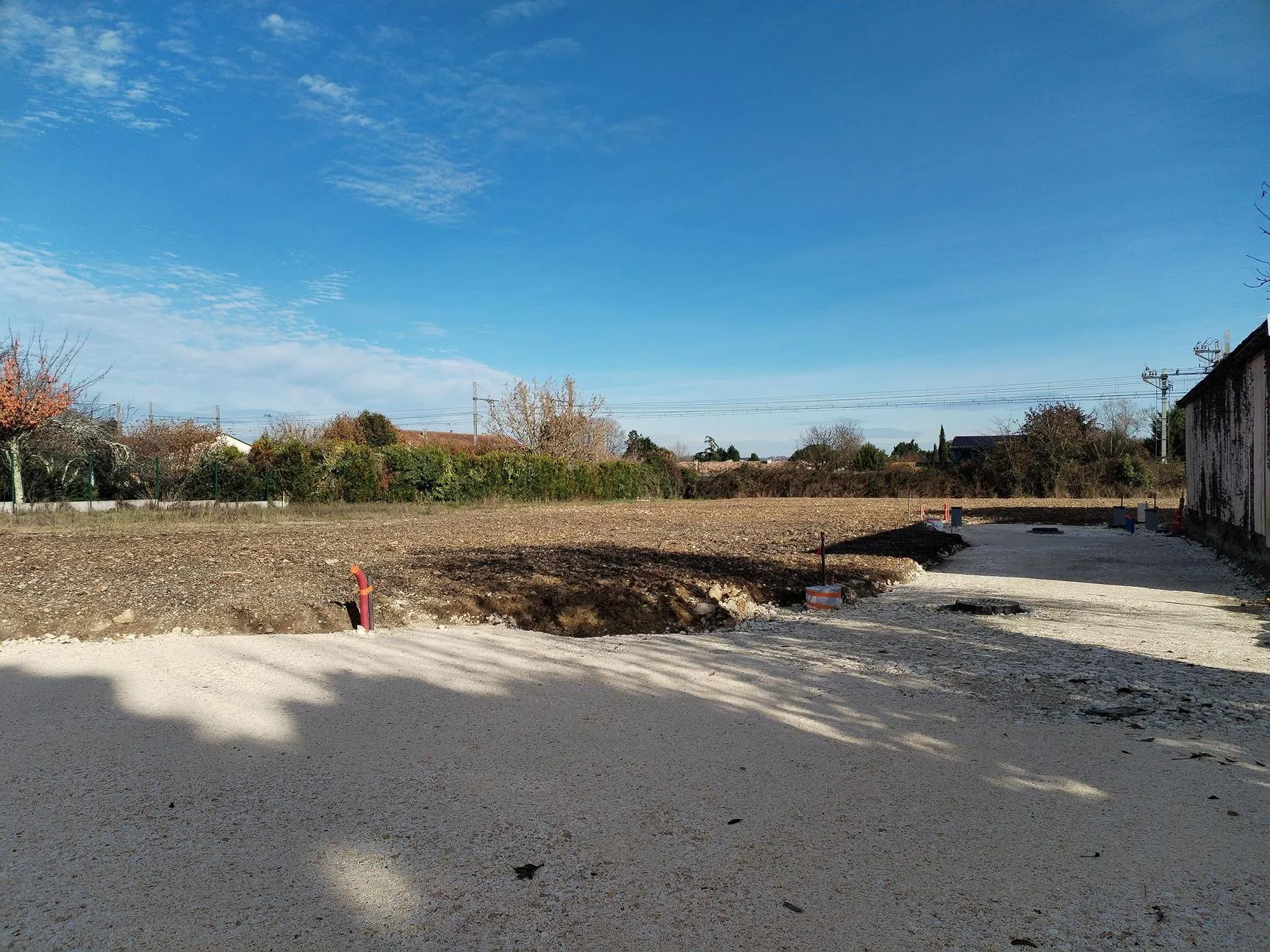 Terrain à bâtir de 725 m² à Portets, viabilisé et libre de constructeur