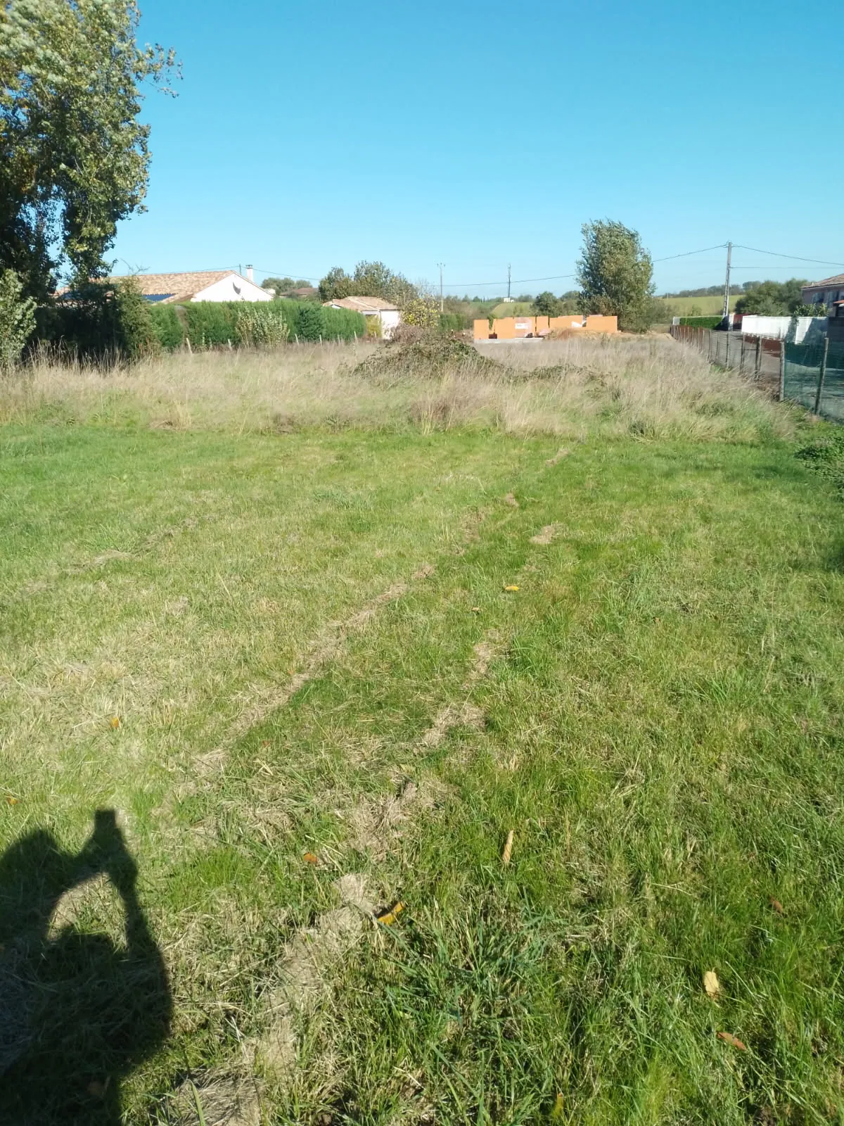 Terrain à bâtir de 1281 m² à Albi - Secteur résidentiel proche de la campagne 