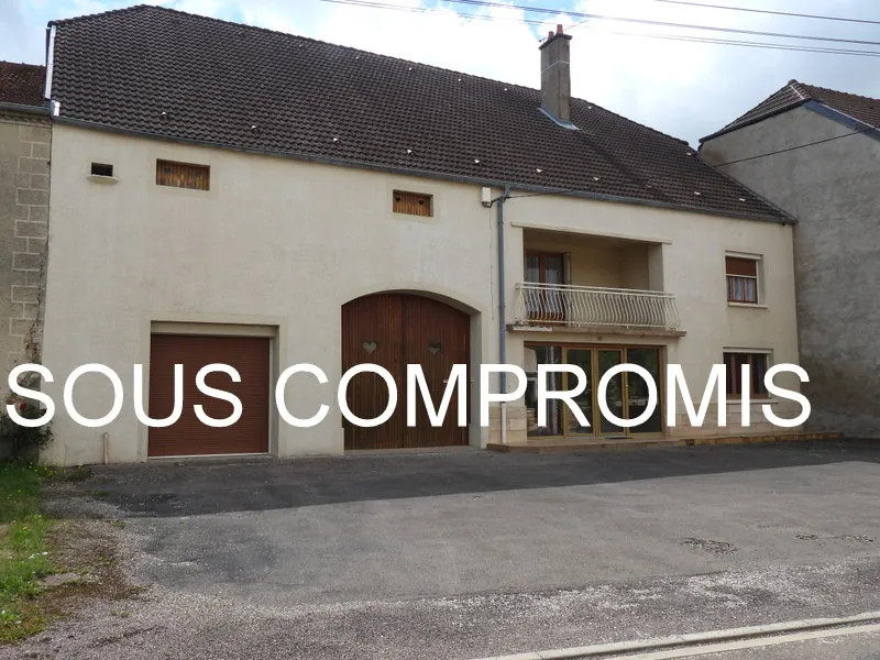 Maison de village avec grand potentiel à Fayl-Billot