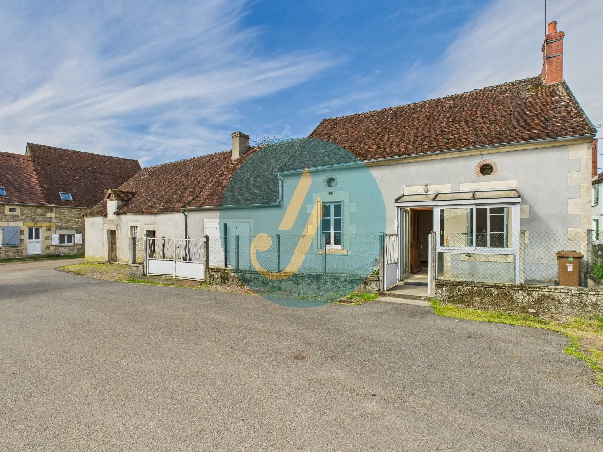Belle maison de campagne à vendre à Arbourse, 57,8 m² avec dépendances et terrain