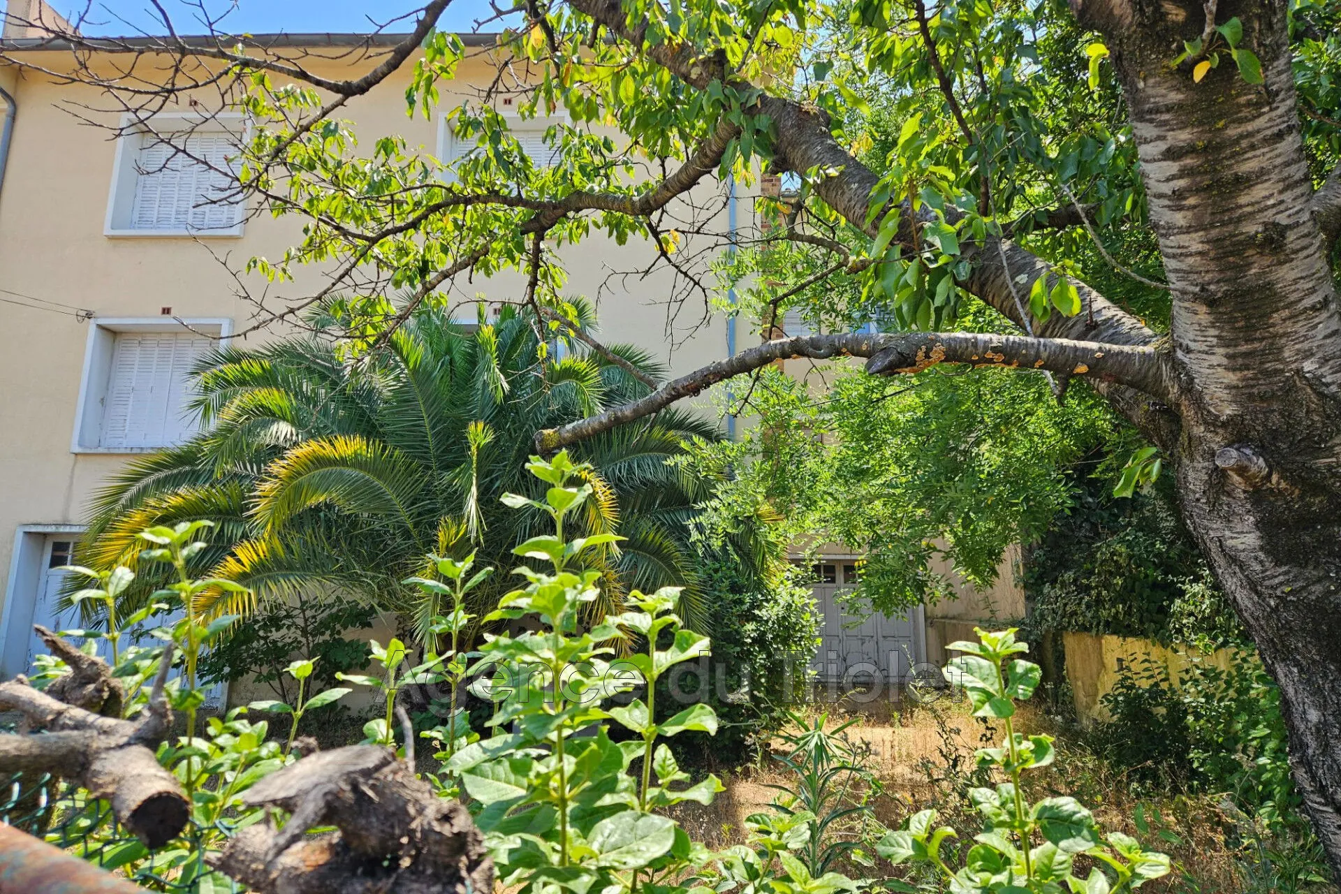 Appartement F4 de 114 m² avec garage, cave et potentiel d'extension à Montpellier