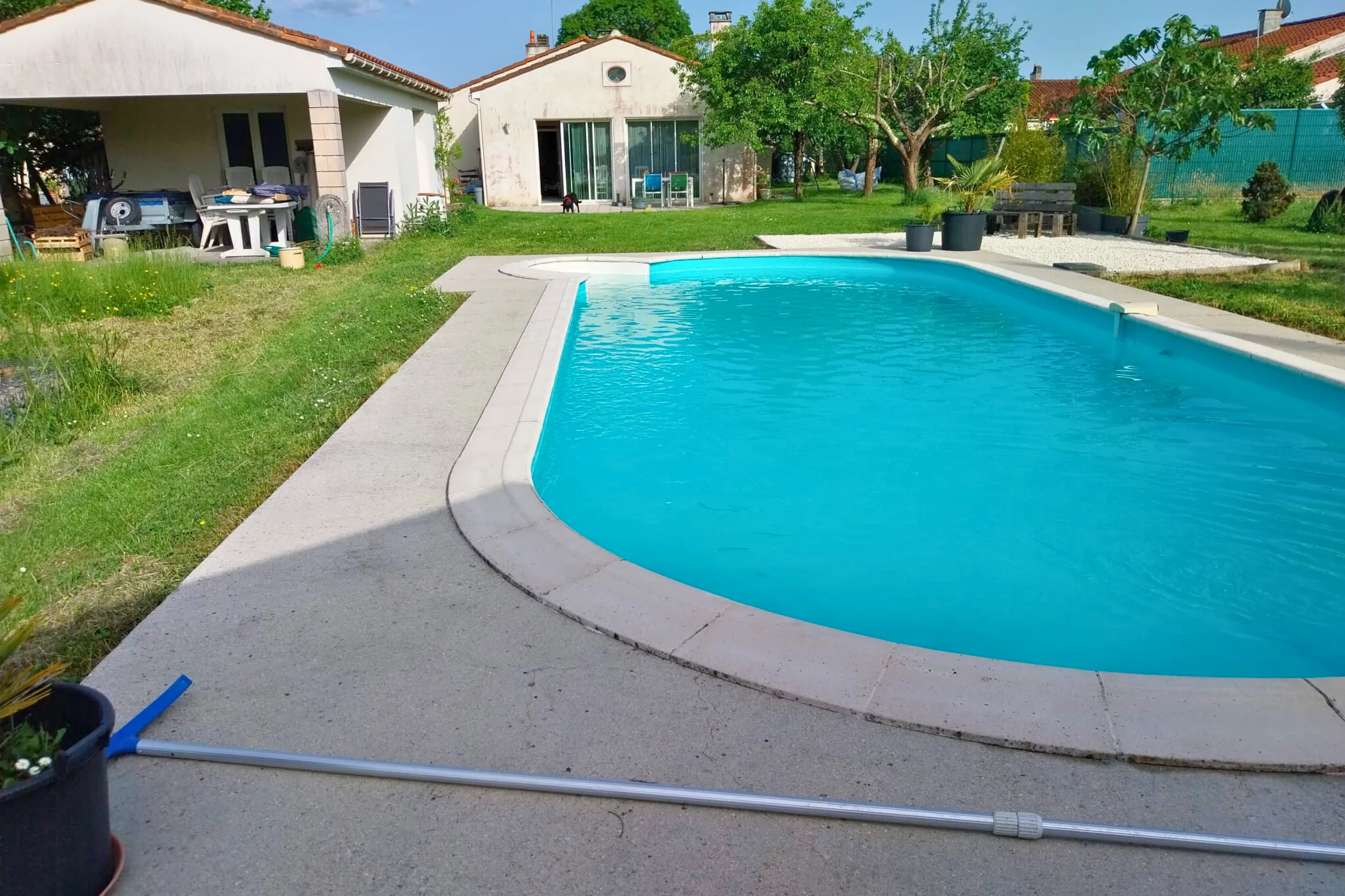 Maison indépendante avec piscine et jardin à Jarnac, 3 chambres, 127 m² 