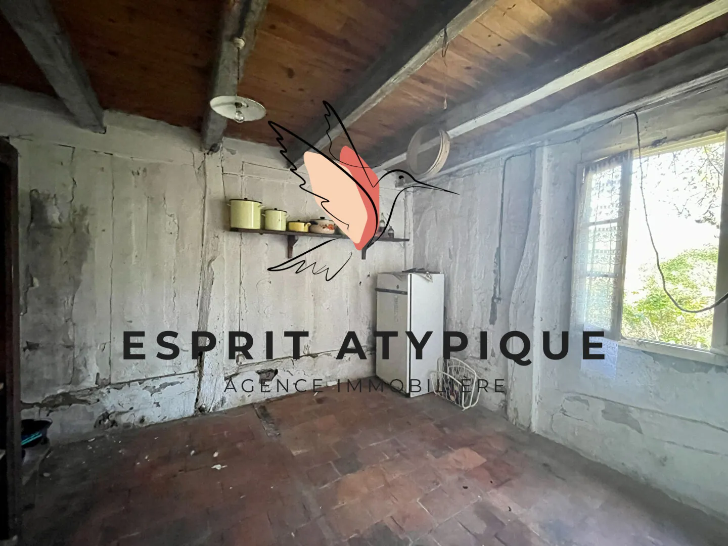 Maison authentique à rénover avec grand airial à Solférino, Landes 