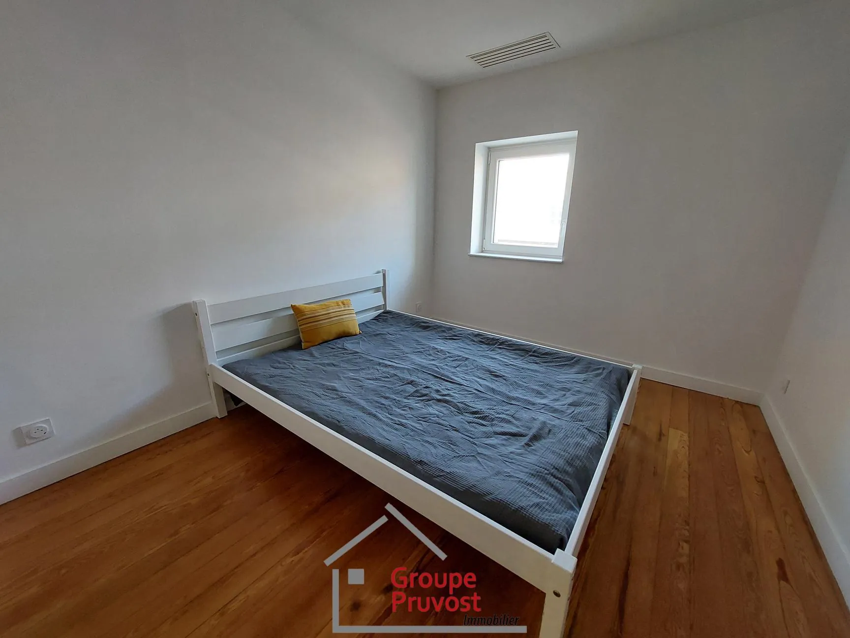 Maison de village rénovée de 74 m² à Vaugneray, proche commodités 