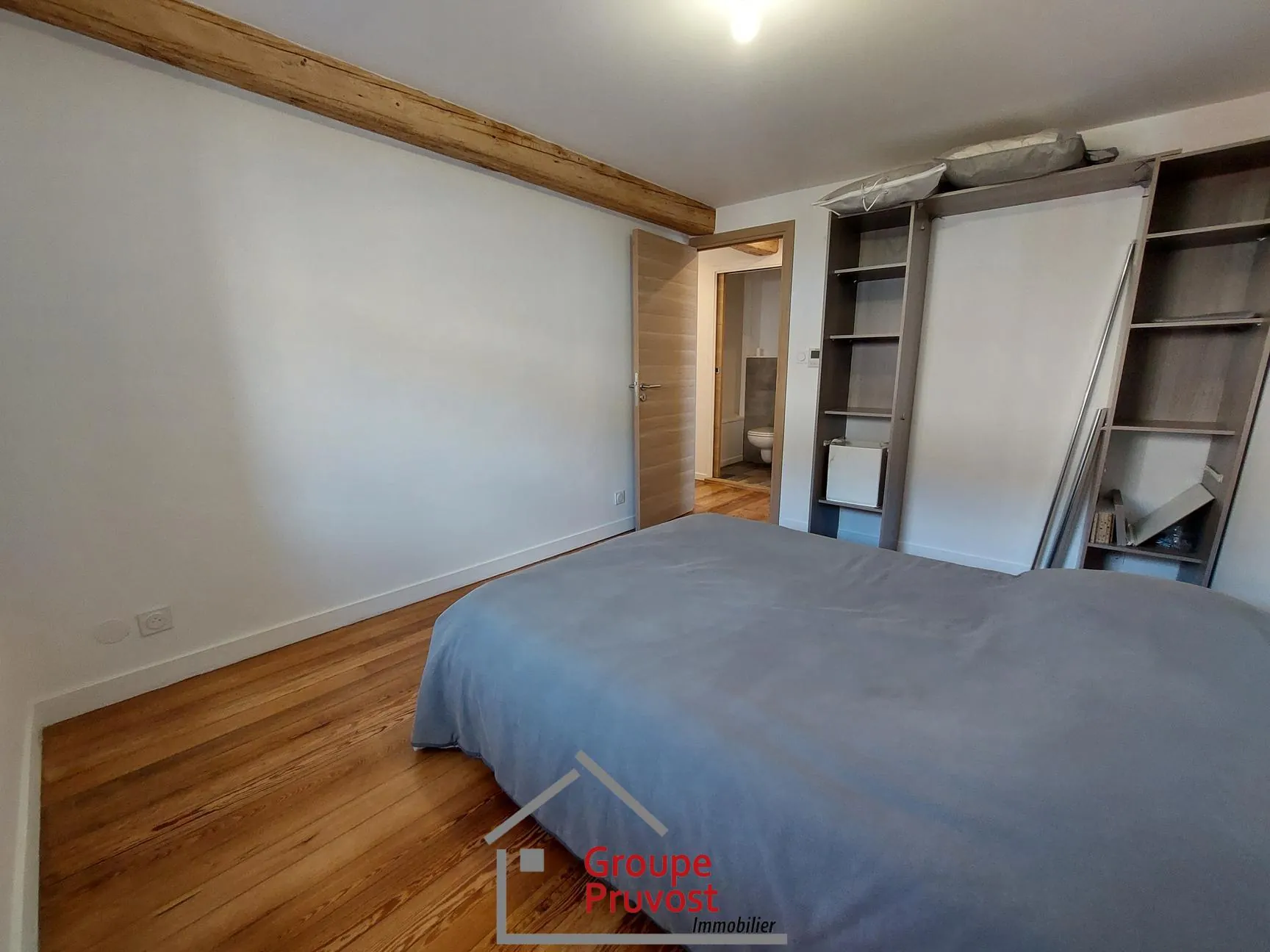 Maison de village rénovée de 74 m² à Vaugneray, proche commodités 