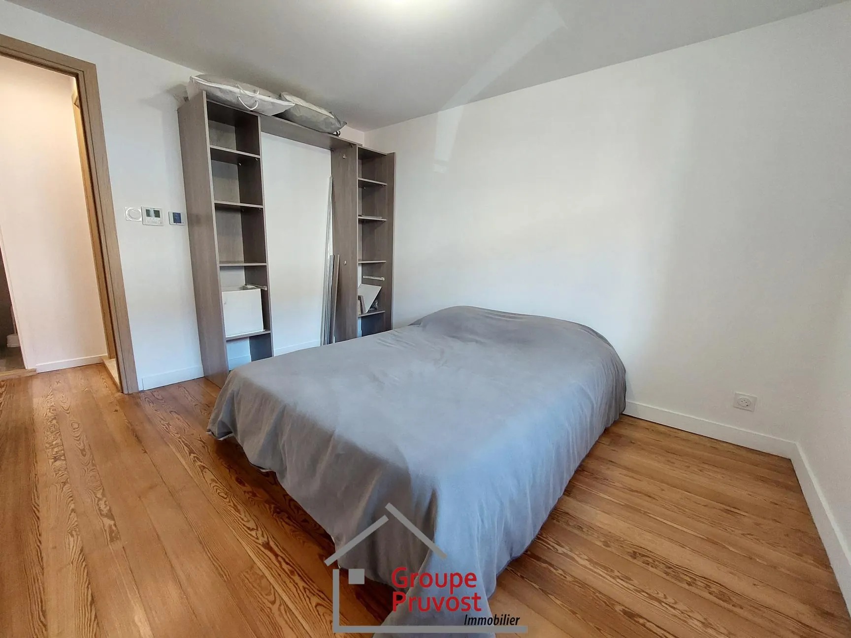 Maison de village rénovée de 74 m² à Vaugneray, proche commodités 