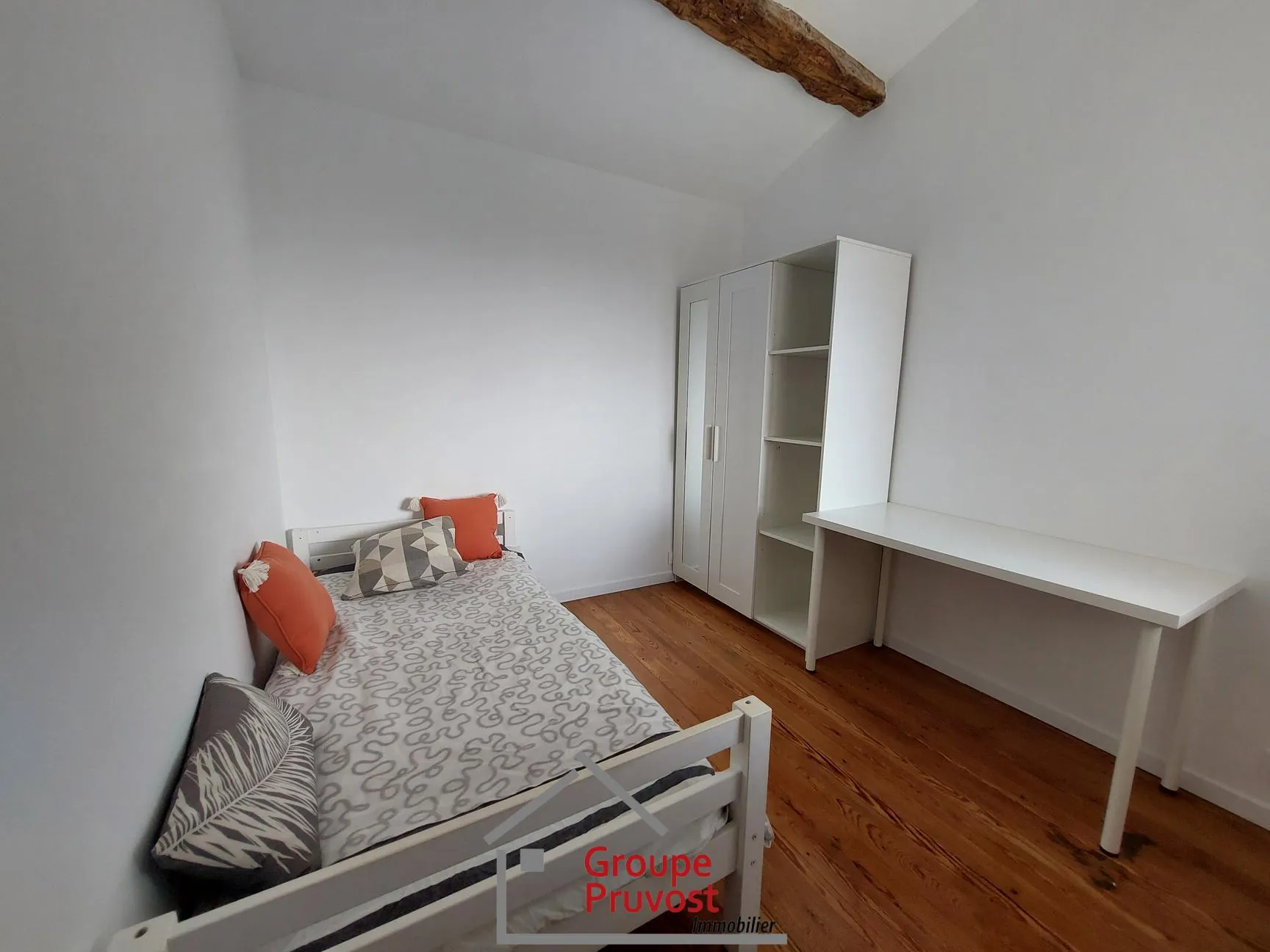 Maison de village rénovée de 74 m² à Vaugneray, proche commodités 