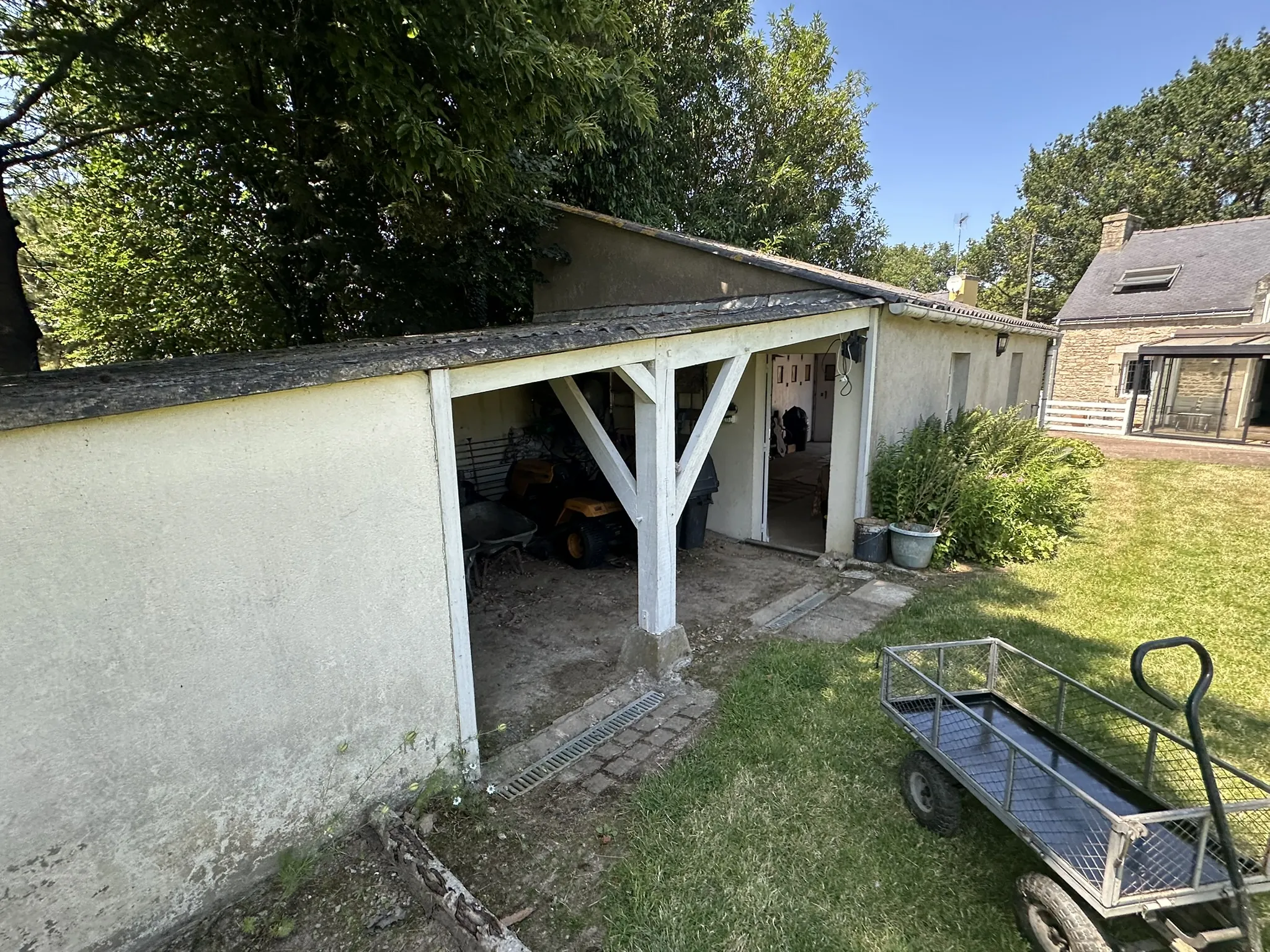 Ensemble immobilier à Saint-Barthélemy avec deux maisons indépendantes et jardin 