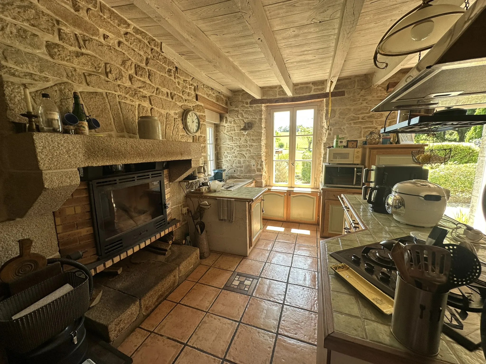 Ensemble immobilier à Saint-Barthélemy avec deux maisons indépendantes et jardin 